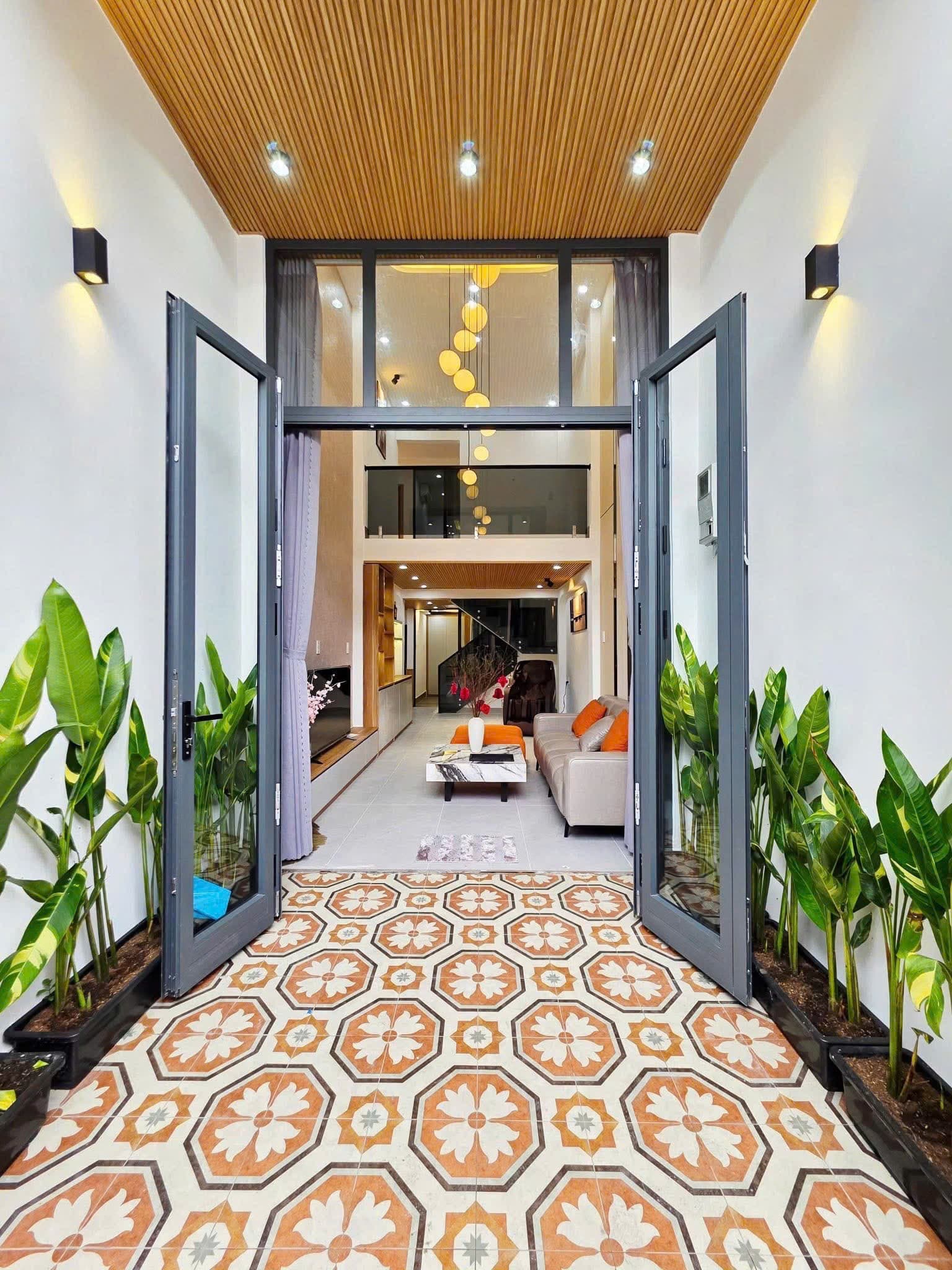 Nhà đất mặt phố, Hải Châu, Đà Nẵng - 70m² giá 4.75 tỷ