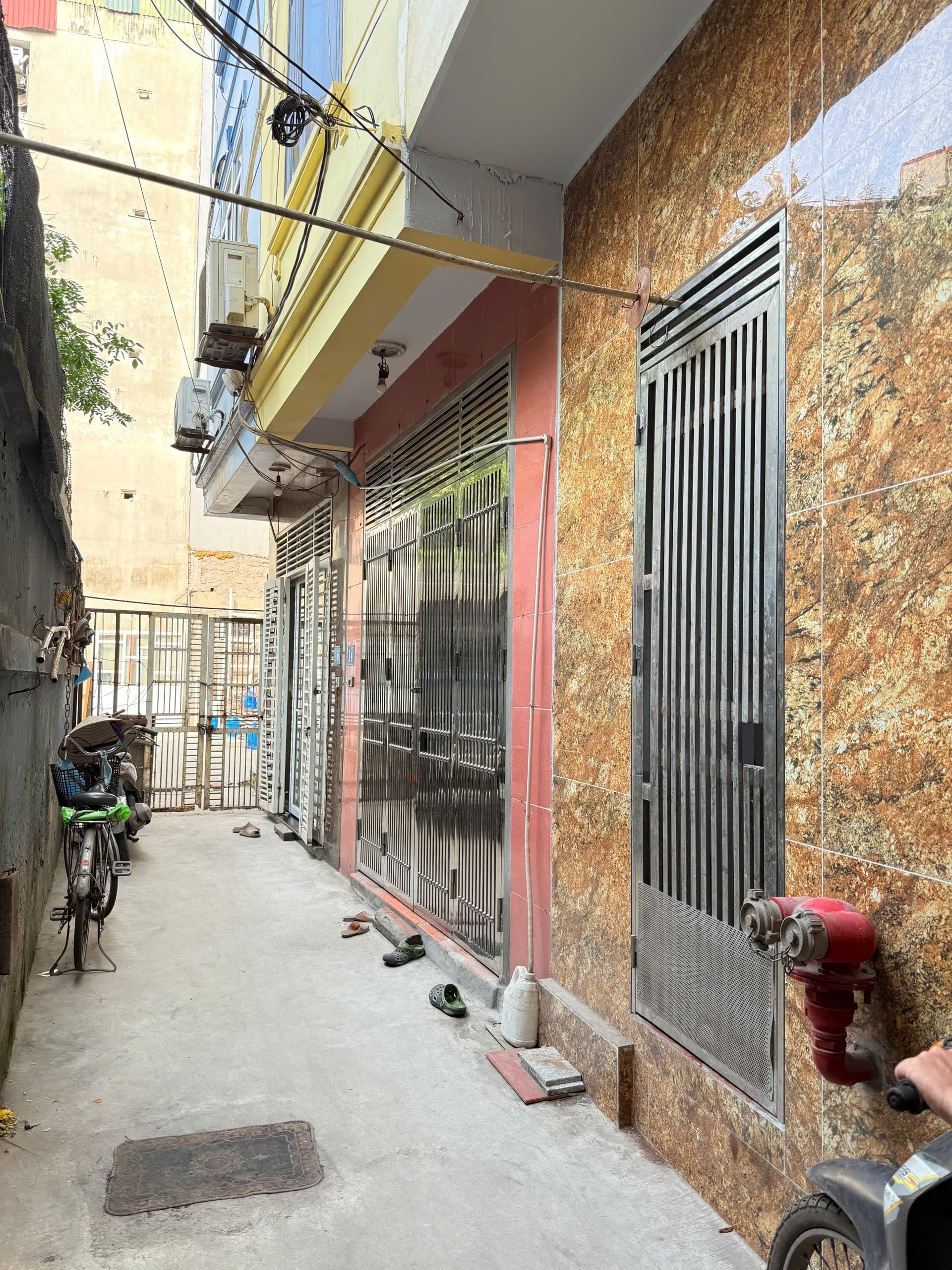 Nhà đất mặt phố, Thanh Trì, Hà Nội - 70m² giá 9.1 tỷ