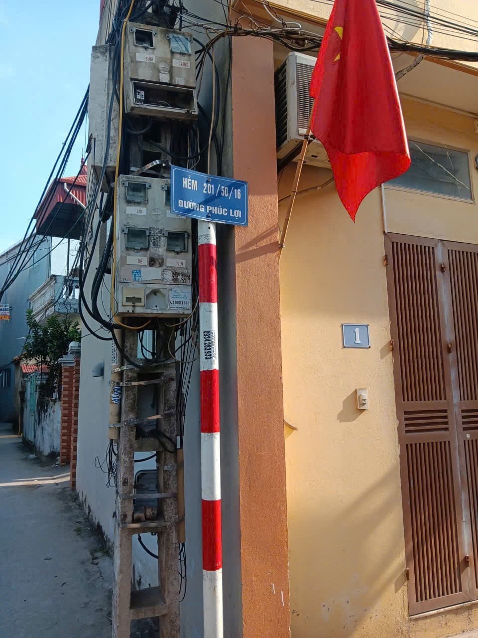 Nhà đất mặt phố, Long Biên, Hà Nội - 30m² giá 6.6 tỷ