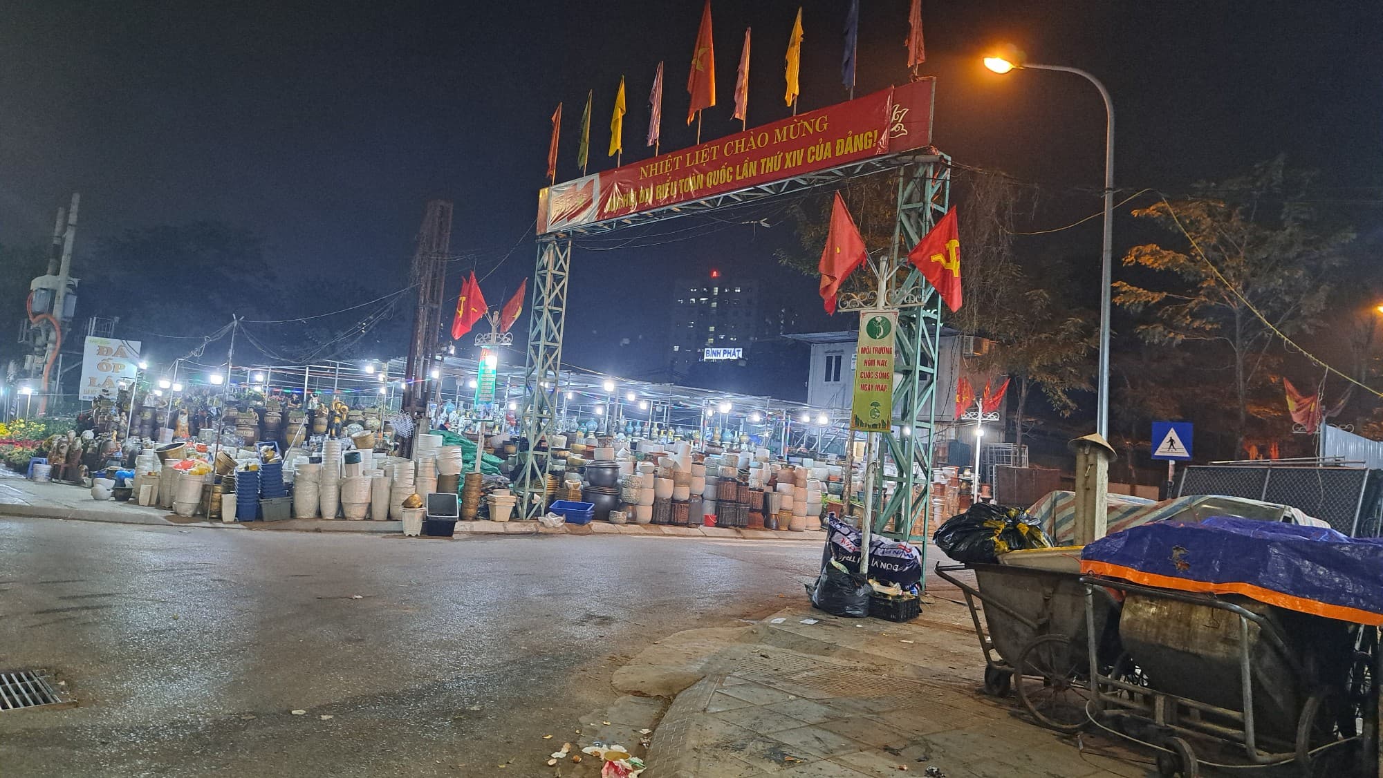 Nhà đất mặt phố, Hoàng Mai, Hà Nội - 75m² giá 33.5 tỷ
