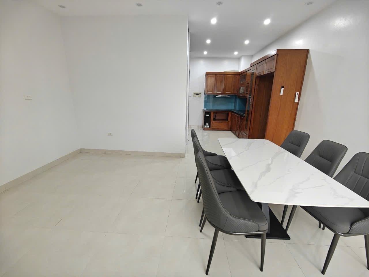 Nhà đất mặt phố, Nam Từ Liêm, Hà Nội - 43m² giá 13.5 tỷ