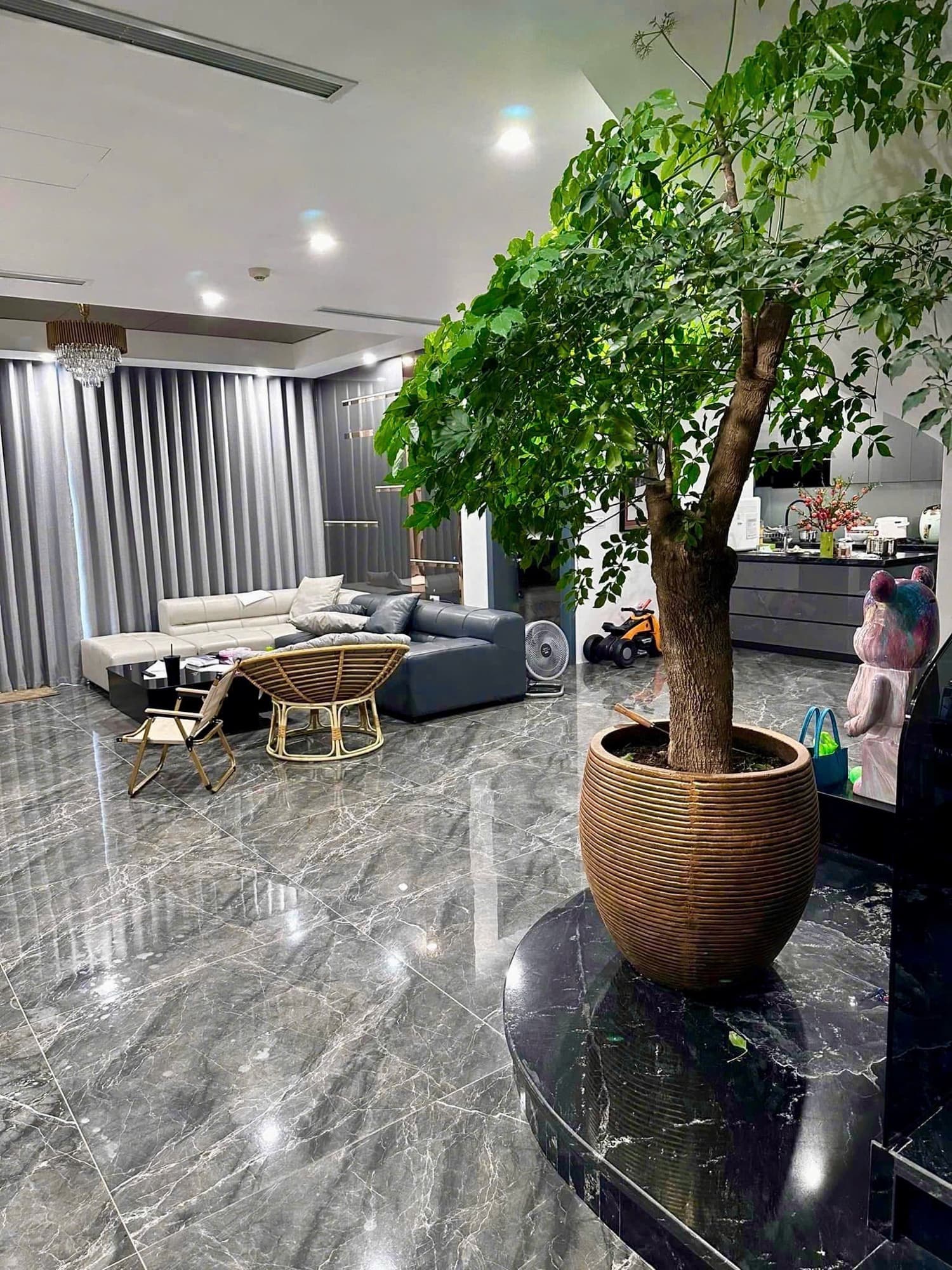 Căn hộ mặt phố, Cầu Giấy, Hà Nội - 192m² giá 17.8 tỷ