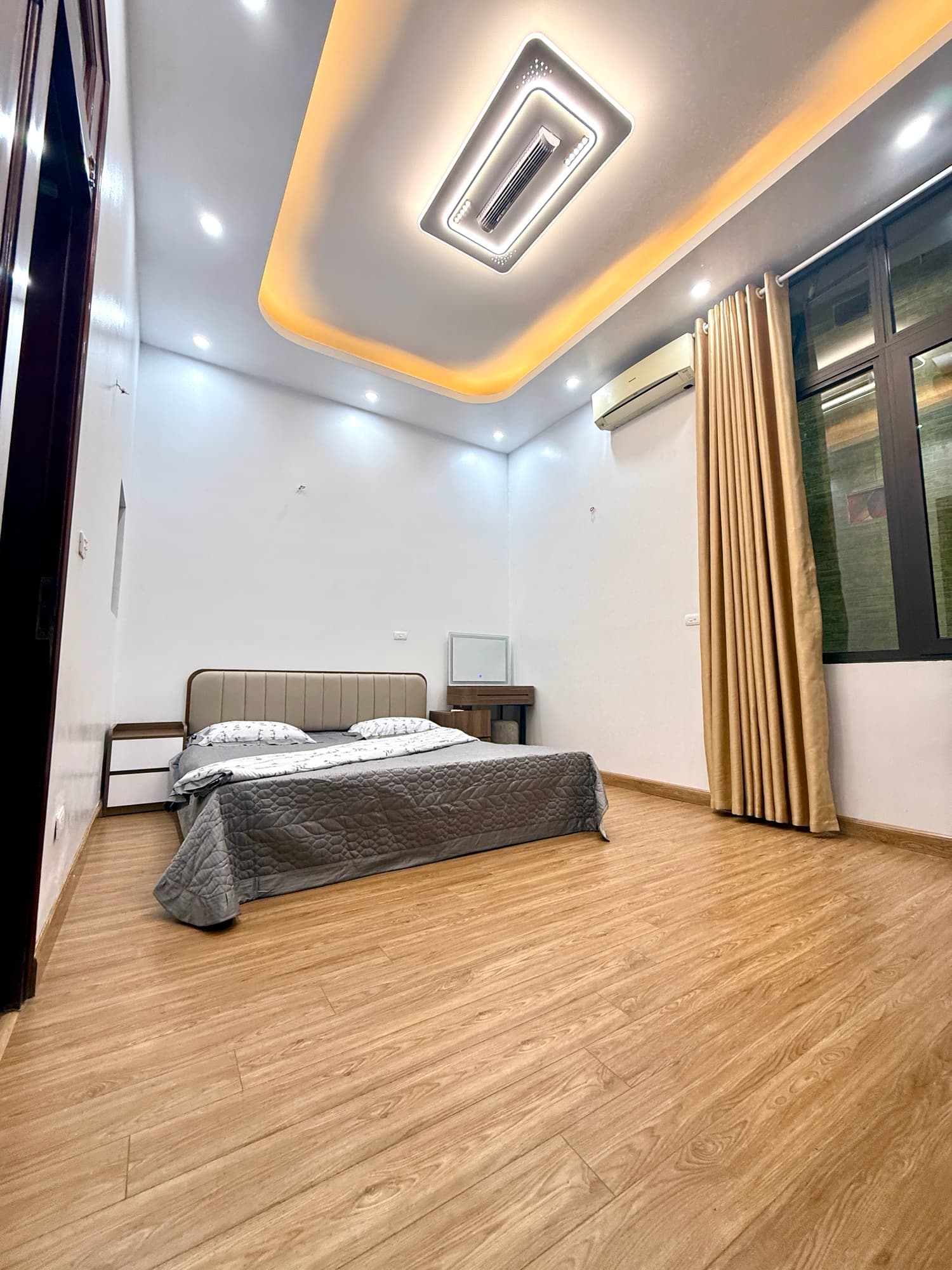 Nhà đất mặt phố, Nam Từ Liêm, Hà Nội - 50m² giá 13.5 tỷ
