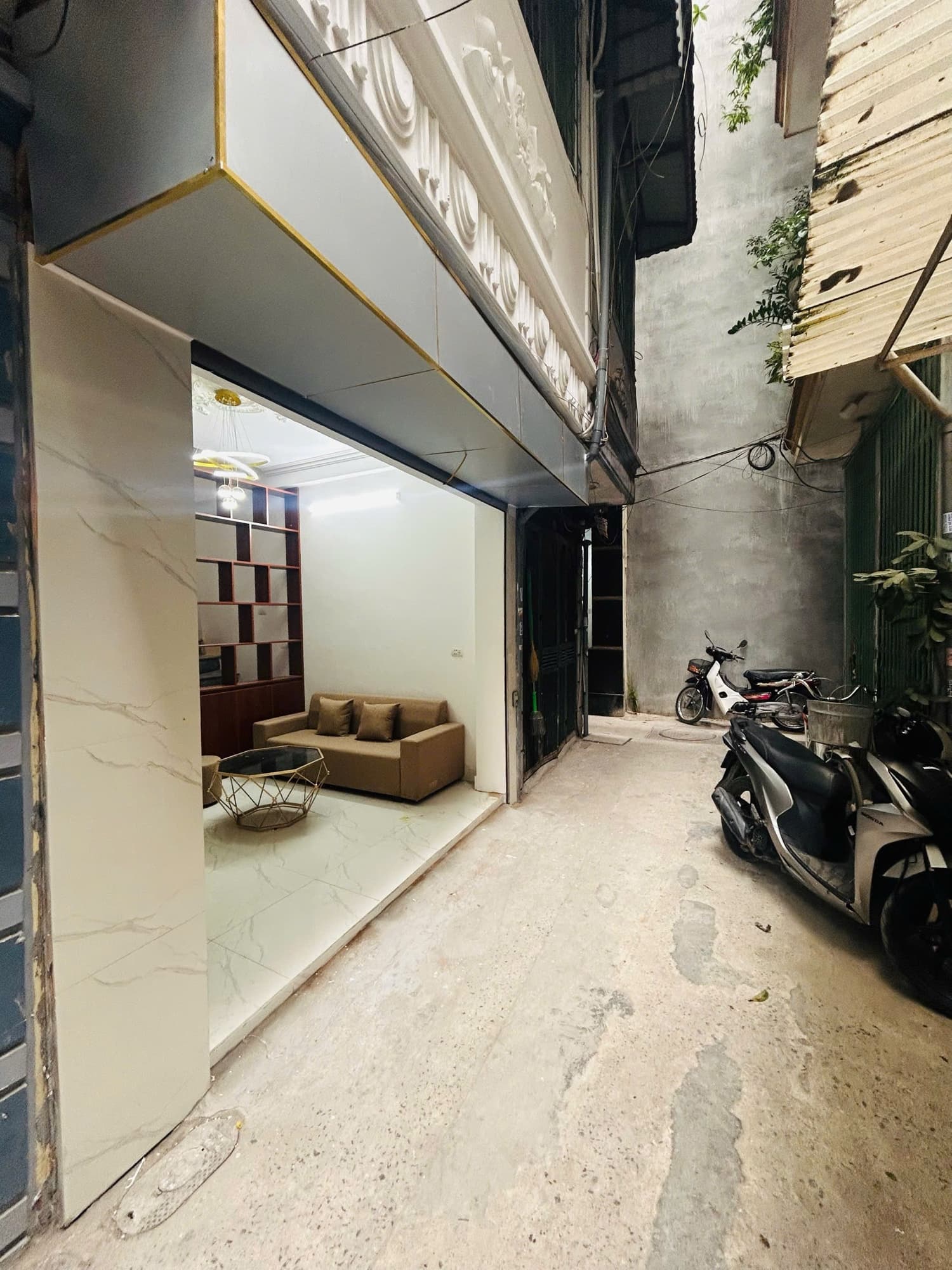 Nhà đất mặt phố, Hoàng Mai, Hà Nội - 18m² giá 3.48 tỷ