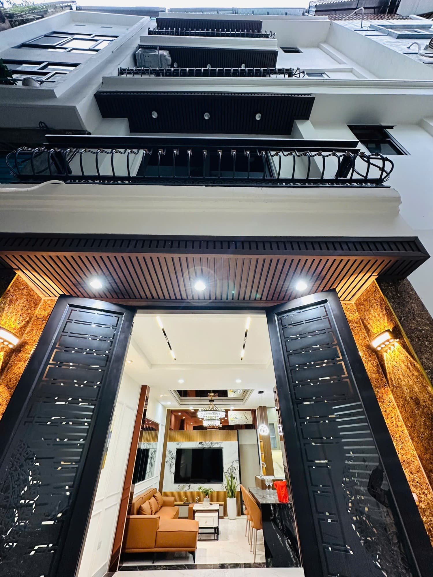Nhà đất mặt phố, Hoàng Mai, Hà Nội - 46m² giá 11.8 tỷ