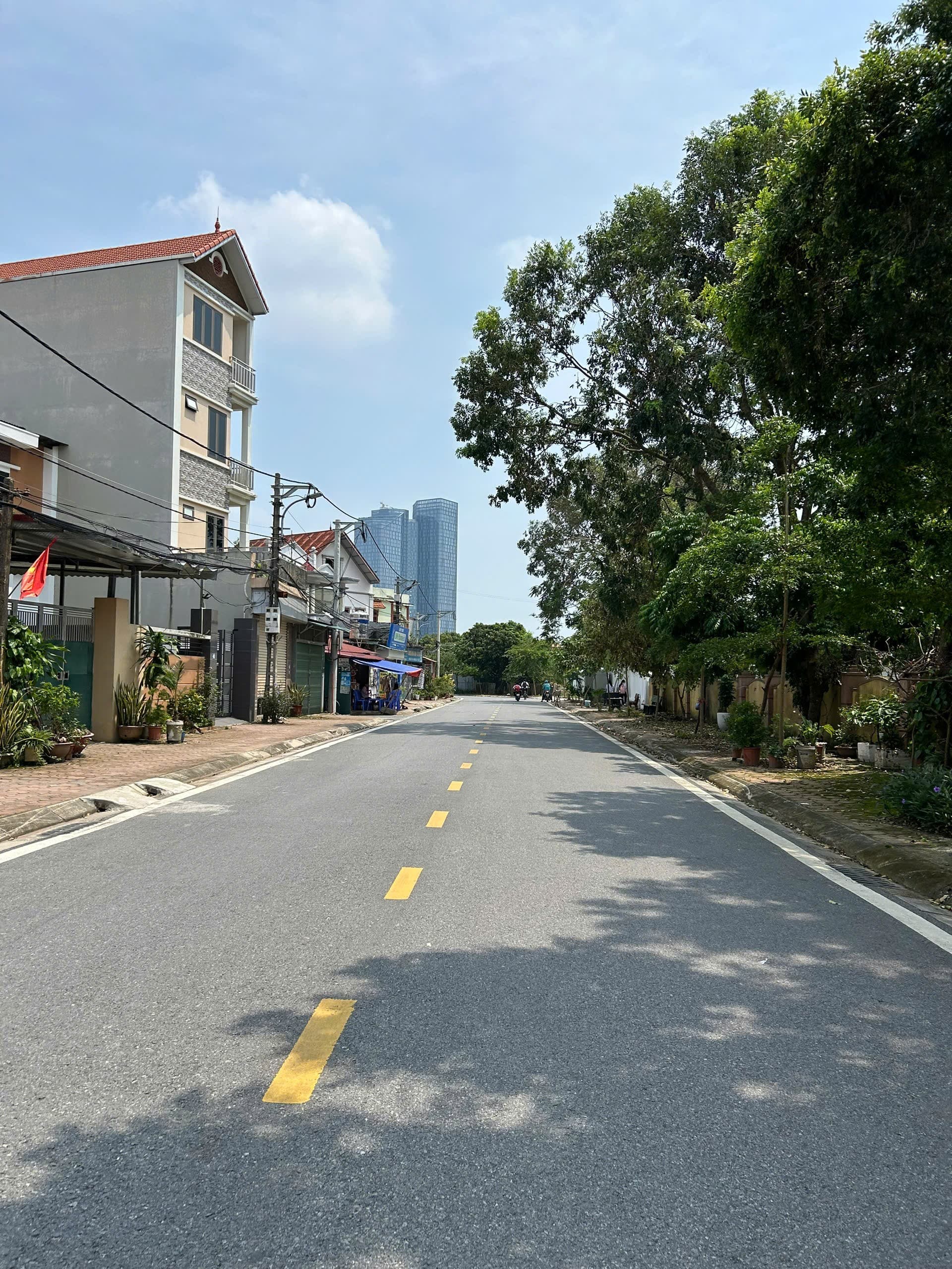 Nhà đất mặt phố, Gia Lâm, Hà Nội - 180m² giá 26.5 tỷ