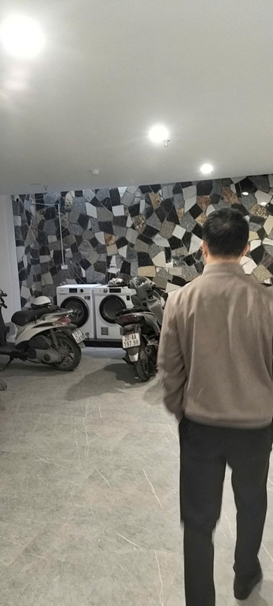 Nhà đất mặt phố, Tây Hồ, Hà Nội - 97m² giá 29 tỷ
