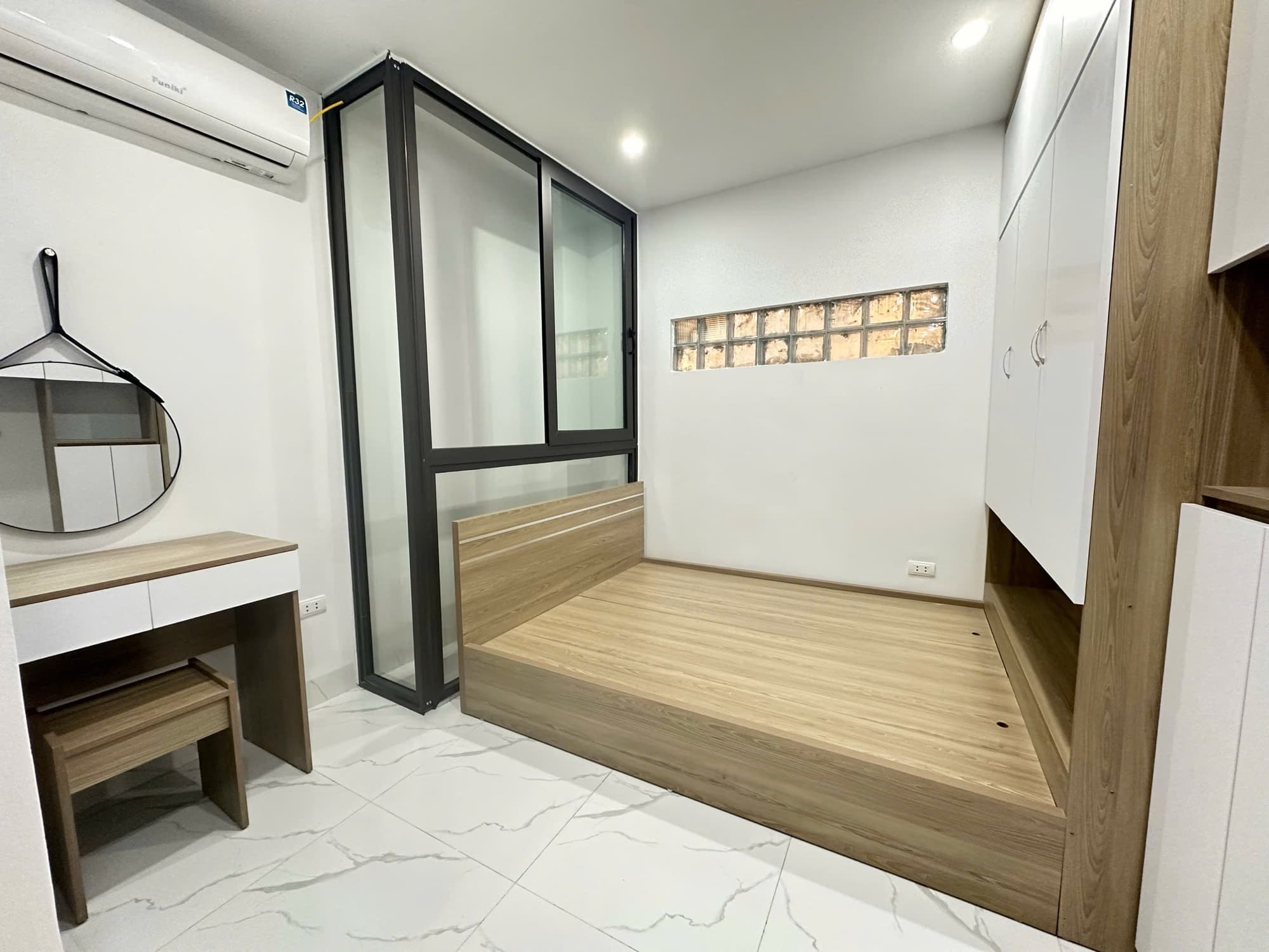 Nhà đất mặt phố, Nam Từ Liêm, Hà Nội - 38m² giá 11.95 tỷ