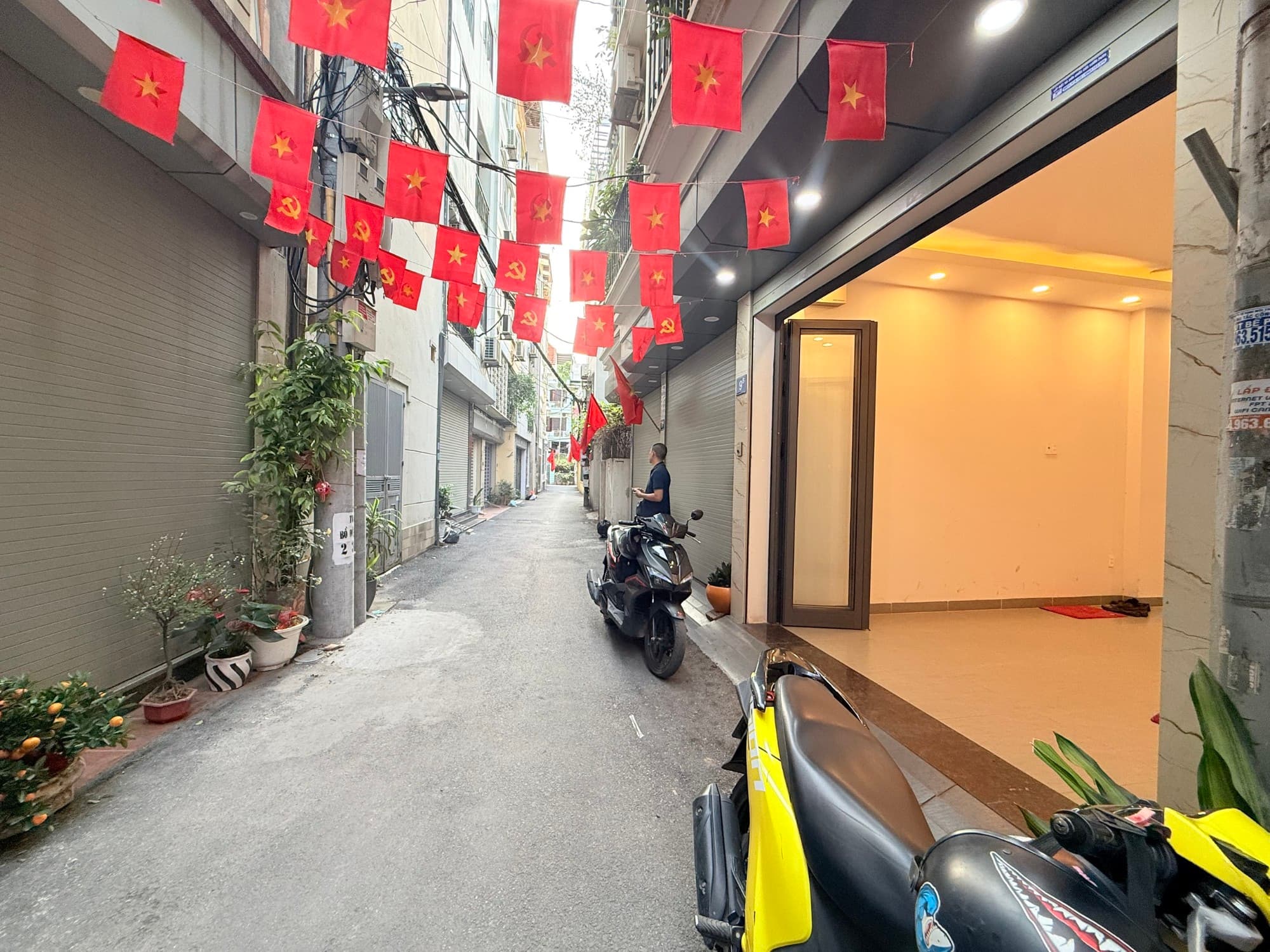 Nhà đất mặt phố, Long Biên, Hà Nội - 52.5m² giá 13.8 tỷ