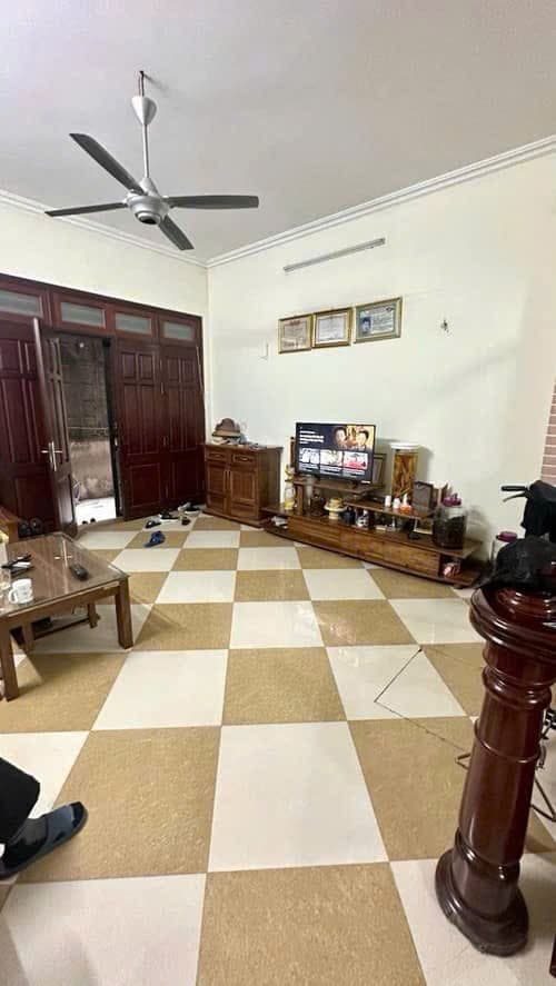 Nhà đất mặt phố, Cầu Giấy, Hà Nội - 60m² giá 27.3 tỷ