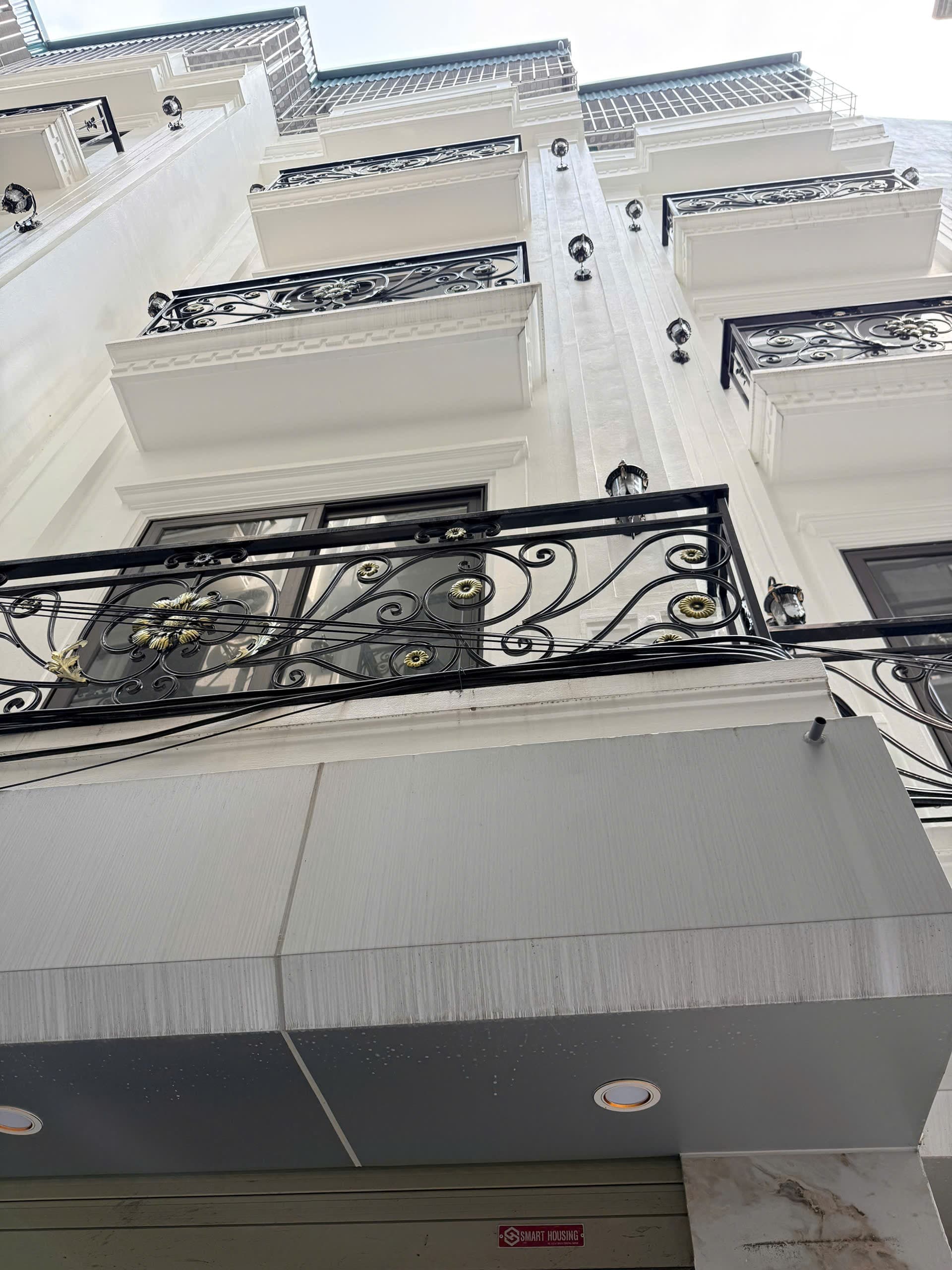 Nhà đất mặt phố, Long Biên, Hà Nội - 30m² giá 6.05 tỷ
