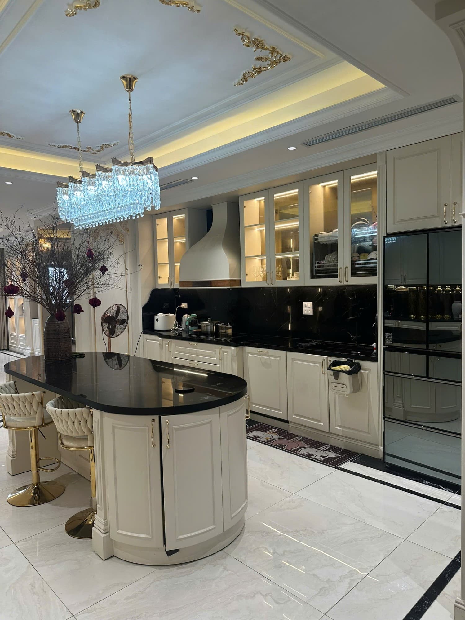 Nhà đất mặt phố, Long Biên, Hà Nội - 86m² giá 30.7 tỷ
