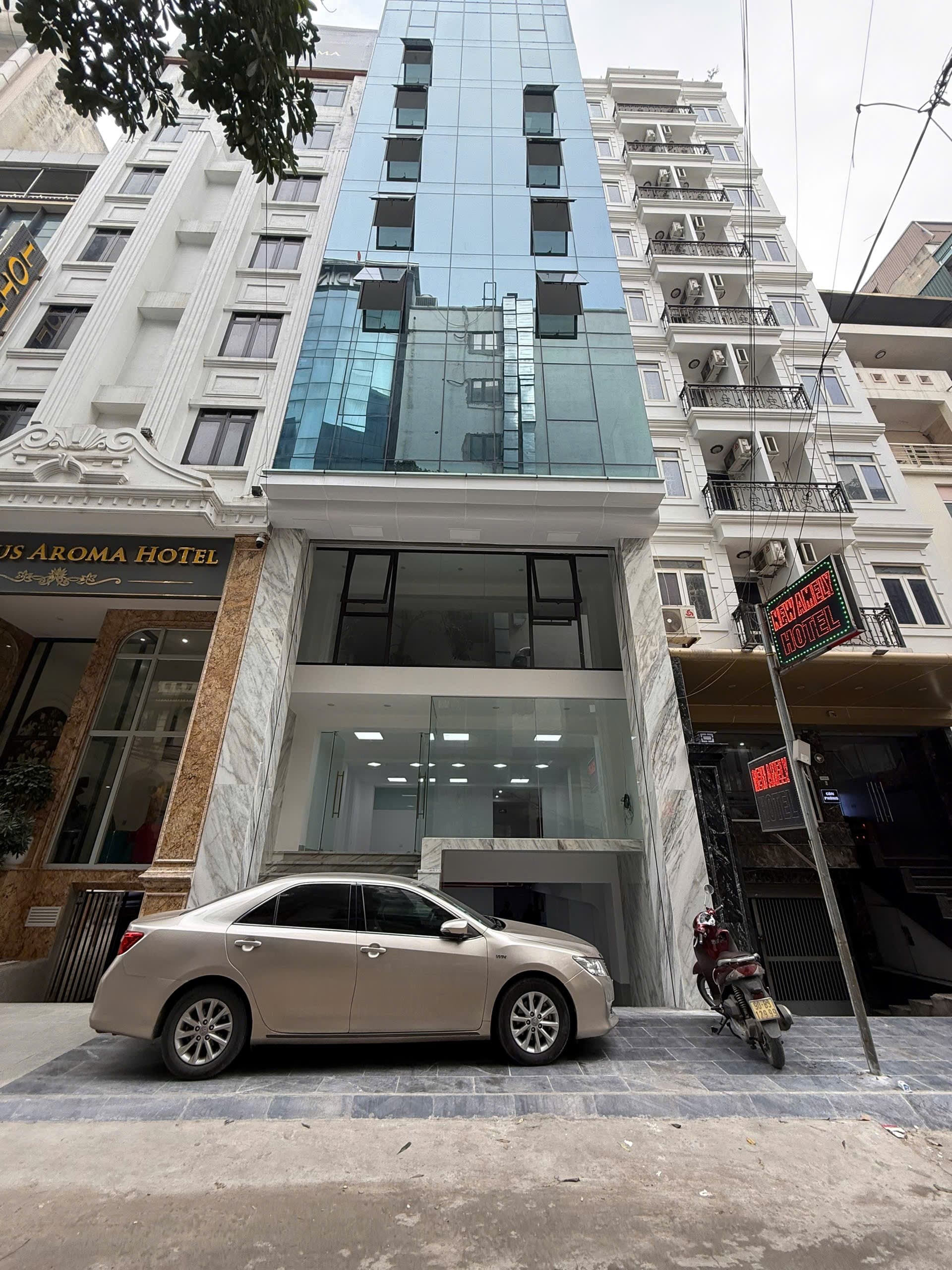 Nhà đất mặt phố, Nam Từ Liêm, Hà Nội - 112m² giá 69.5 tỷ