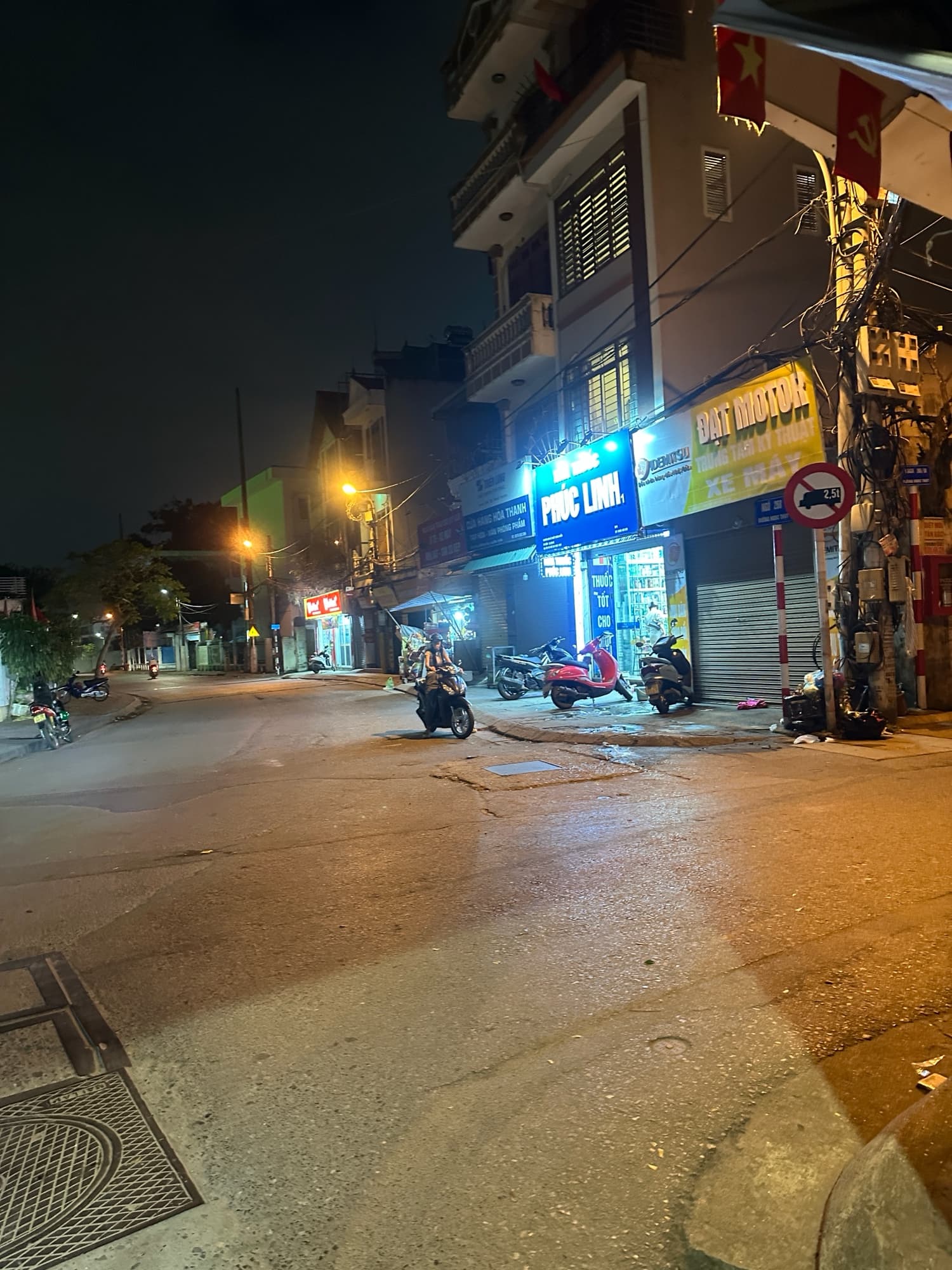 Nhà đất mặt phố, Long Biên, Hà Nội - 36m² giá 8.6 tỷ