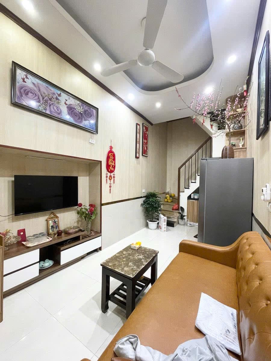 Nhà đất mặt phố, Đống Đa, Hà Nội - 18m² giá 5.9 tỷ