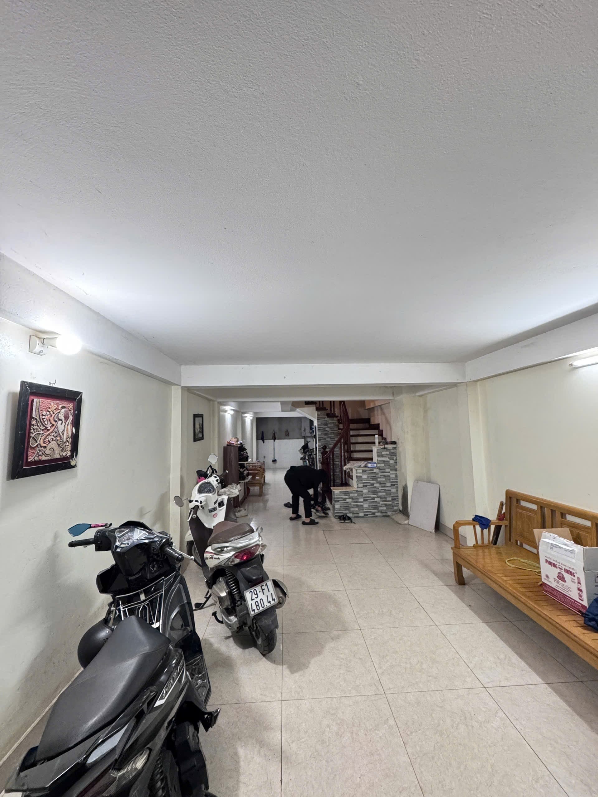 Nhà đất mặt phố, Tây Hồ, Hà Nội - 56.3m² giá 20.9 tỷ