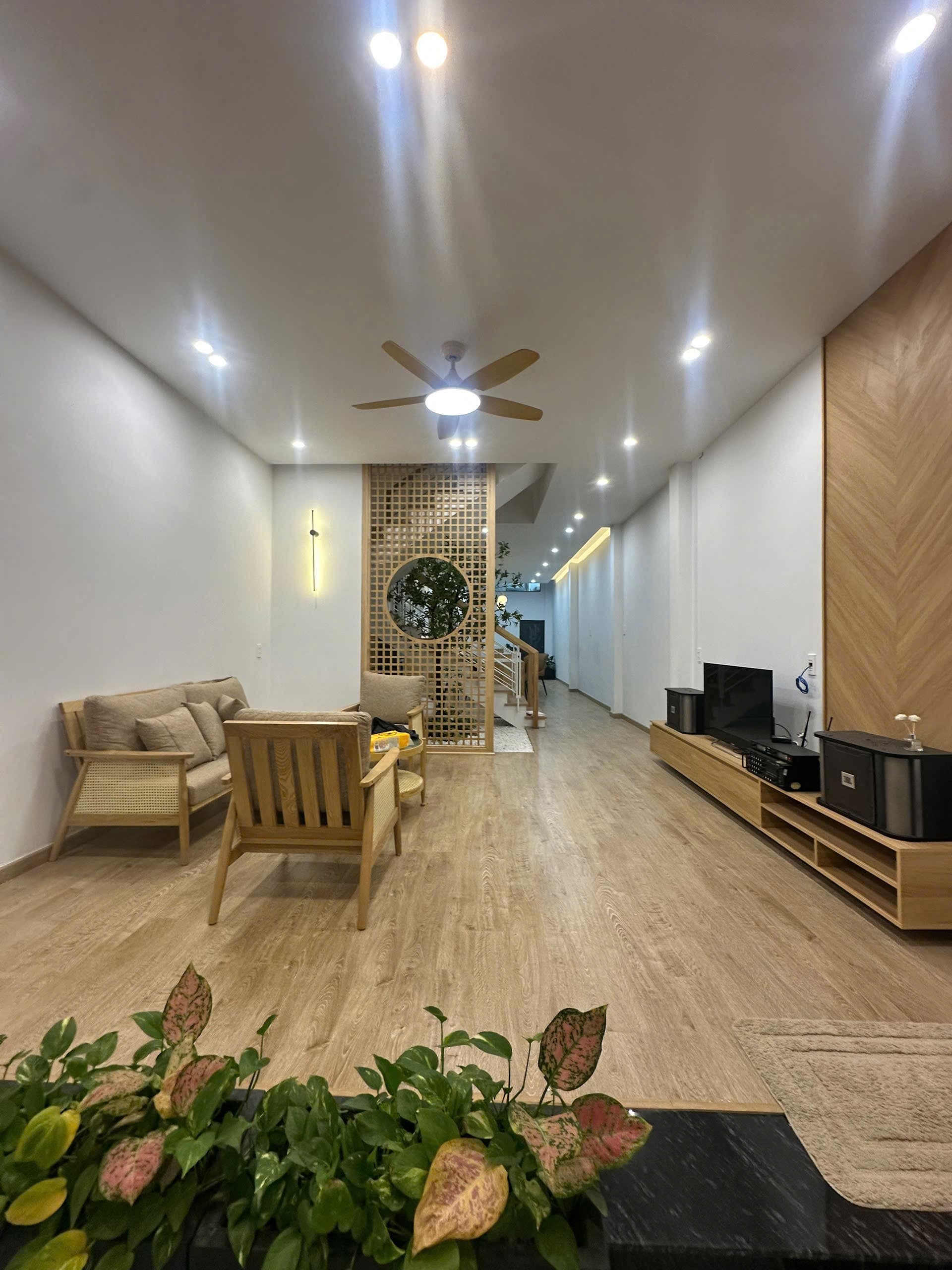 Nhà đất mặt phố, Hải Châu, Đà Nẵng - 81m² giá 8.85 tỷ