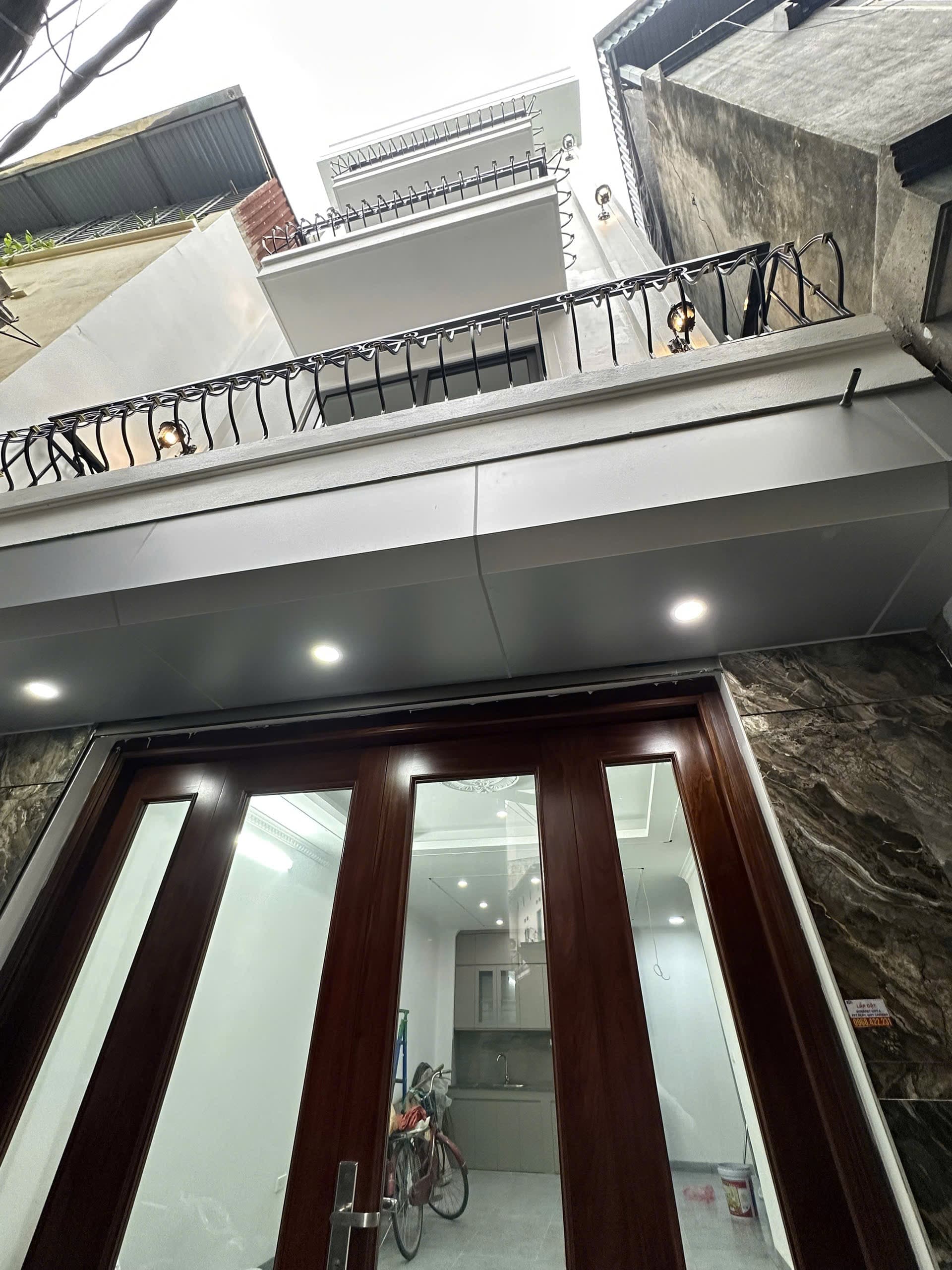 Nhà đất mặt phố Hai Bà Trưng, Hà Nội - 46.8m² giá 12.95 tỷ