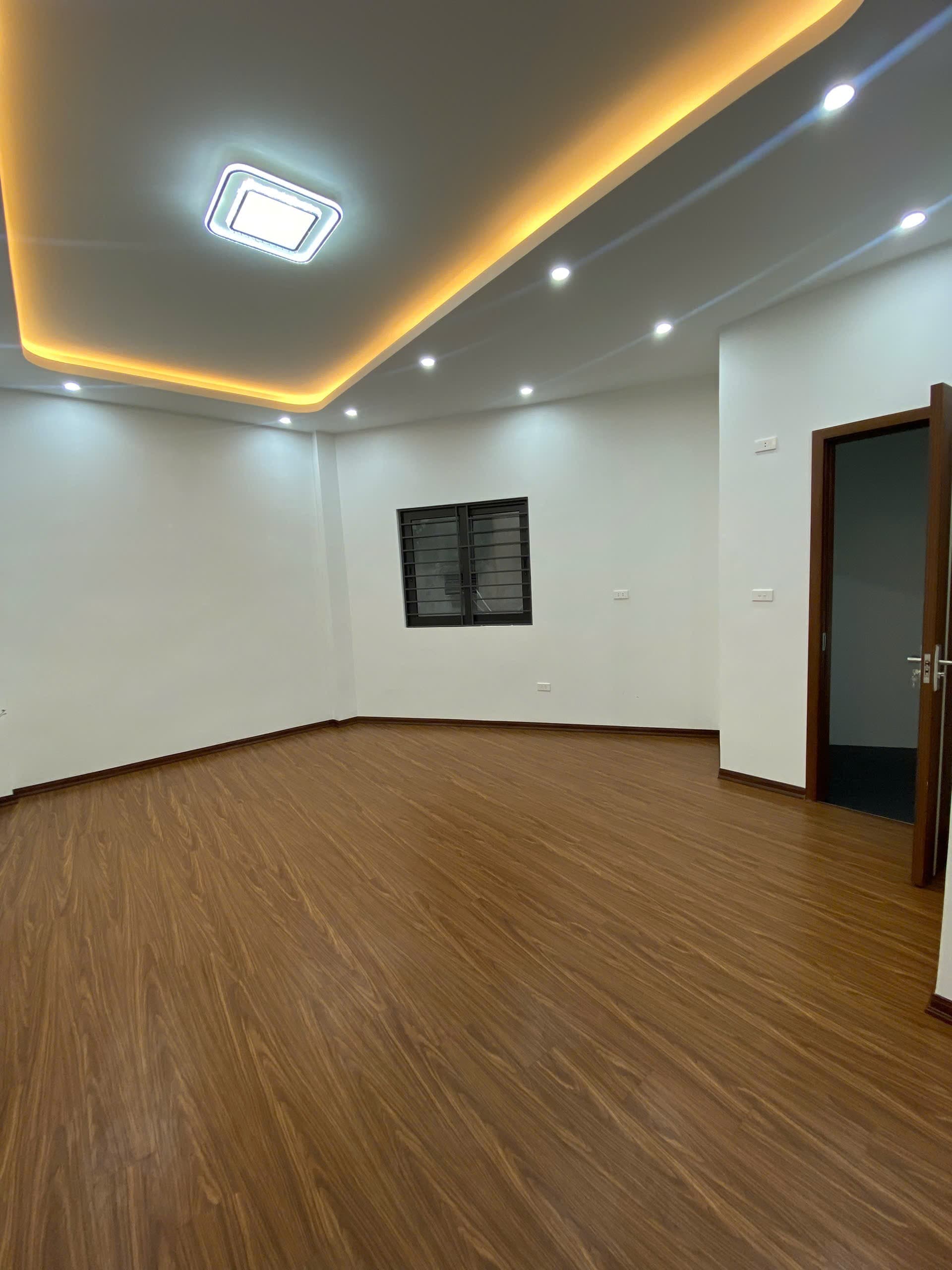 Nhà đất mặt phố, Đống Đa, Hà Nội - 45m² giá 7.4 tỷ