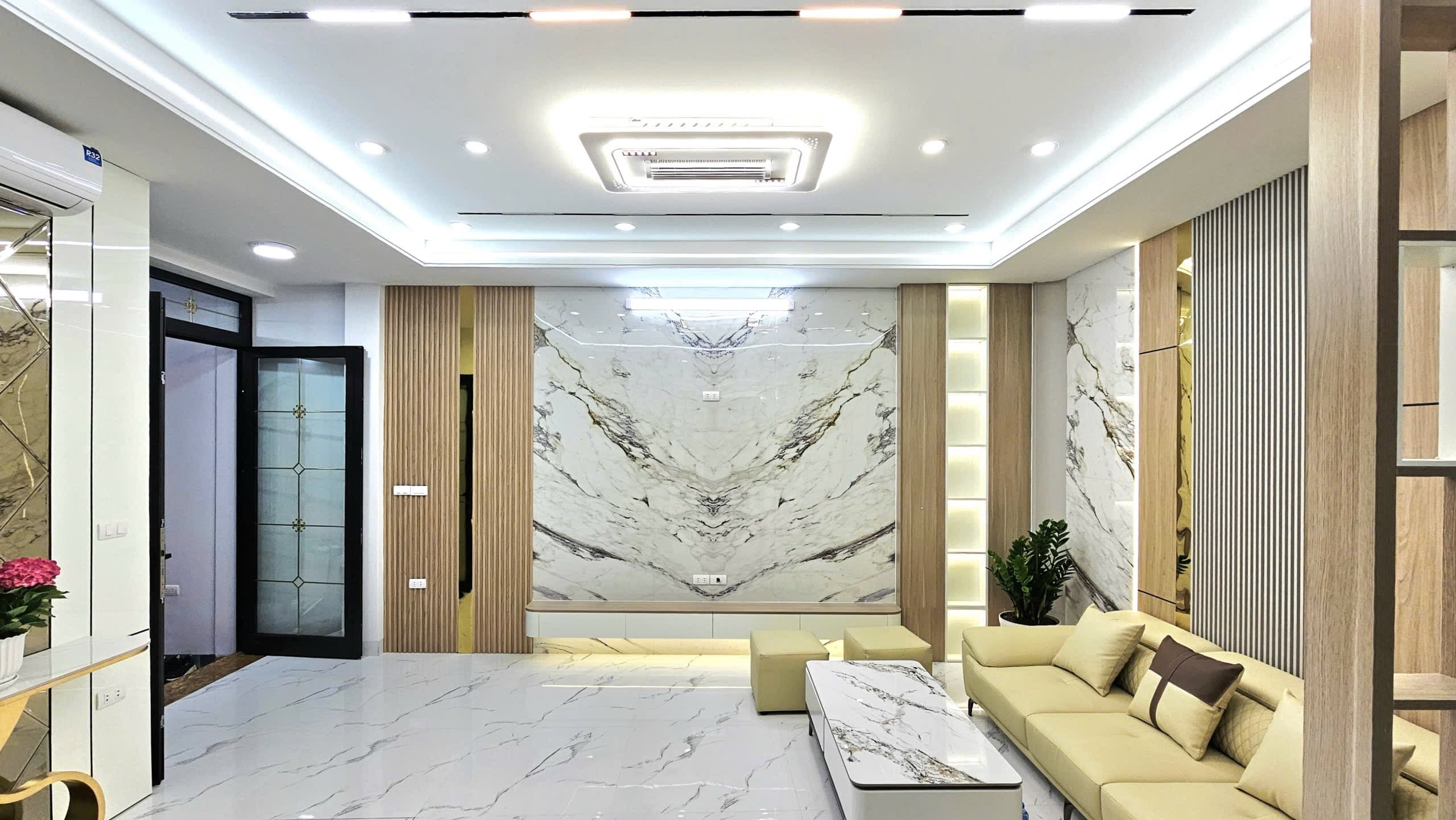 Nhà đất mặt phố, Hai Bà Trưng, Hà Nội - 41m² giá 15.6 tỷ