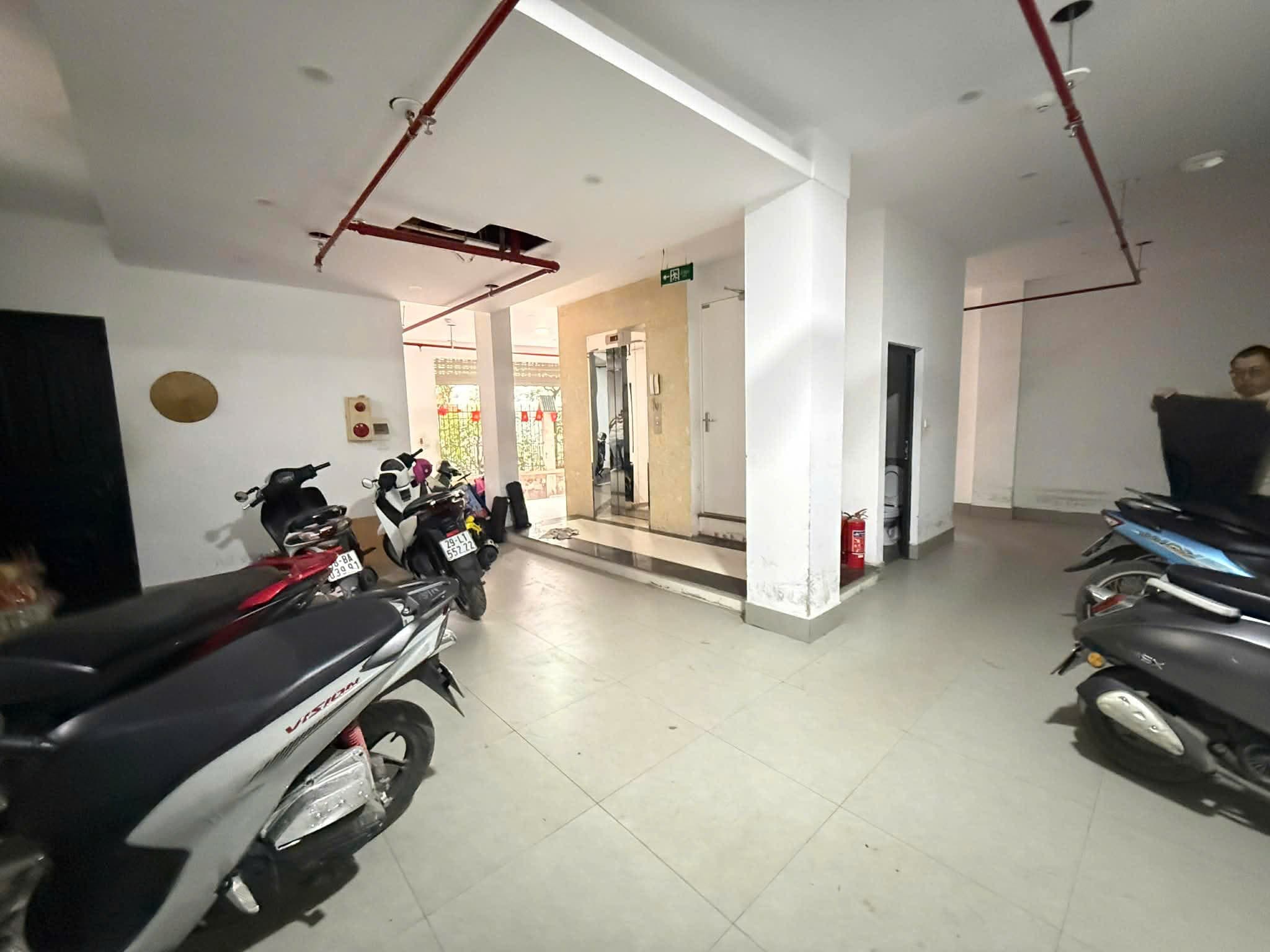 Nhà đất mặt phố, Hoàng Mai, Hà Nội - 120m² giá 22.8 tỷ