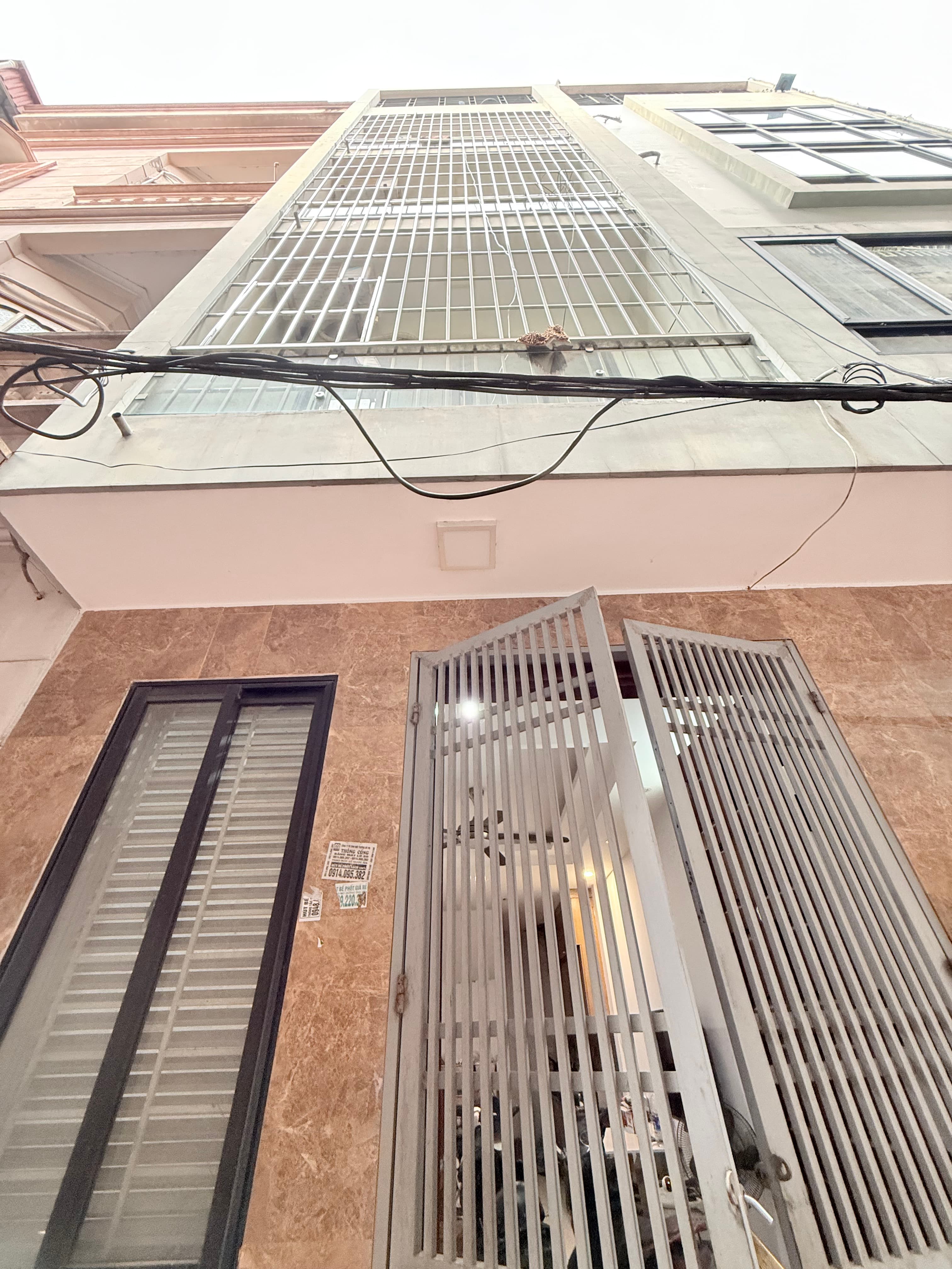 Nhà đất mặt phố, Cầu Giấy, Hà Nội - 32m² giá 11.5 tỷ