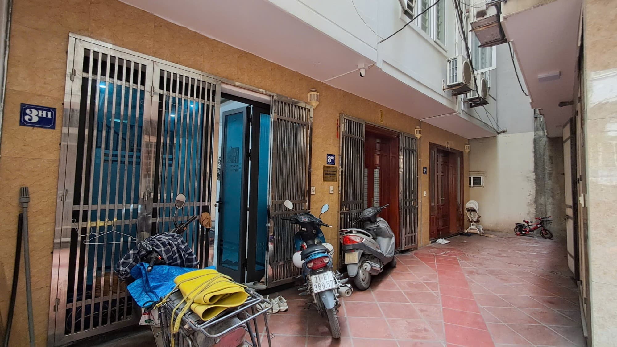 Nhà đất mặt phố, Cầu Giấy, Hà Nội - 32m² giá 10.6 tỷ