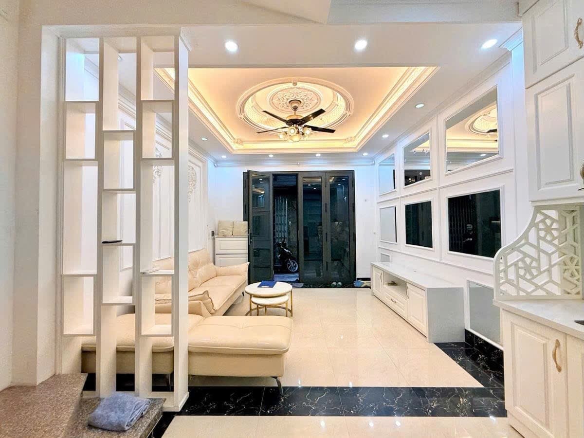 Nhà đất mặt phố, Đống Đa, Hà Nội - 31m² giá 9.9 tỷ
