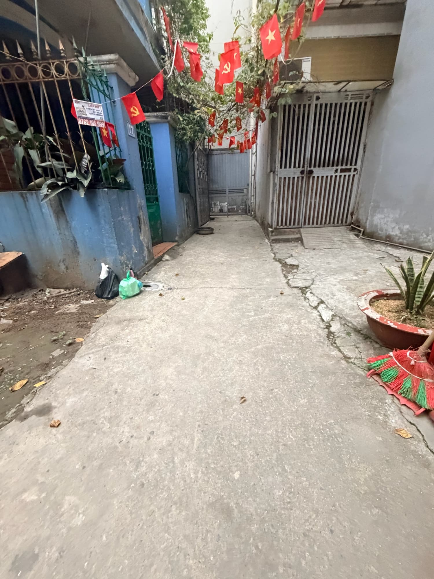 Nhà đất mặt phố, Long Biên, Hà Nội - 50m² giá 12.5 tỷ