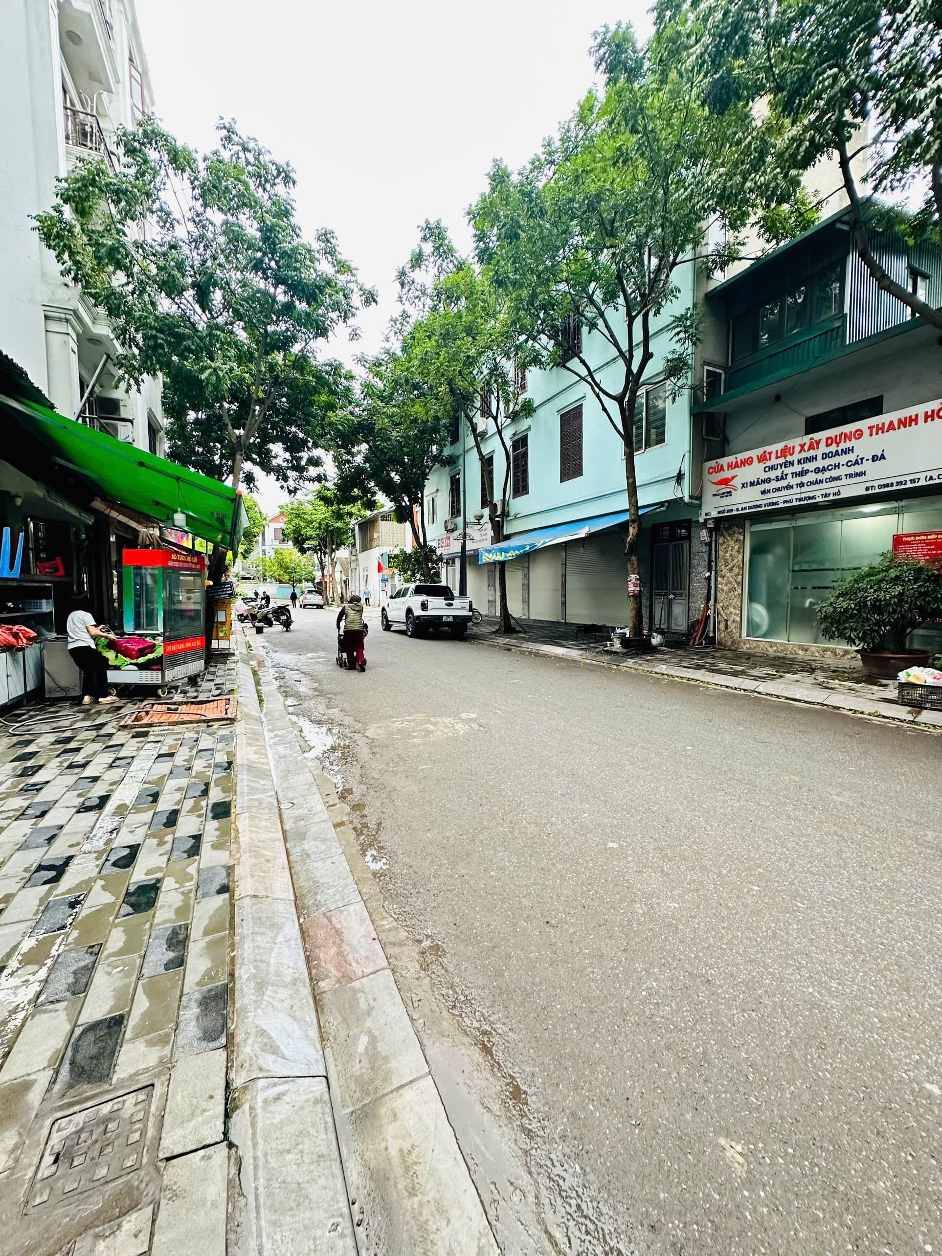 Nhà đất mặt phố, Tây Hồ, Hà Nội - 39m² giá 20.3 tỷ