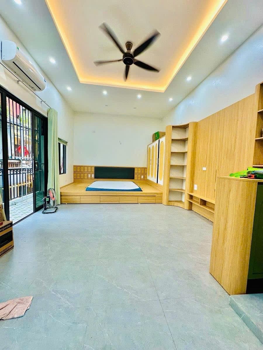 Căn hộ mặt phố, Hoàng Mai, Hà Nội - 40m² giá 2.4 tỷ