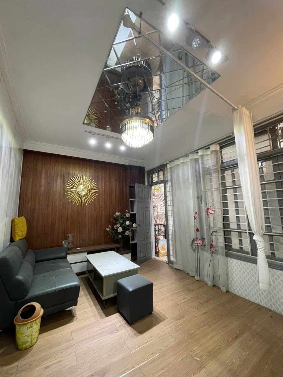 Nhà đất mặt phố, Cầu Giấy, Hà Nội - 30m² giá 10 tỷ