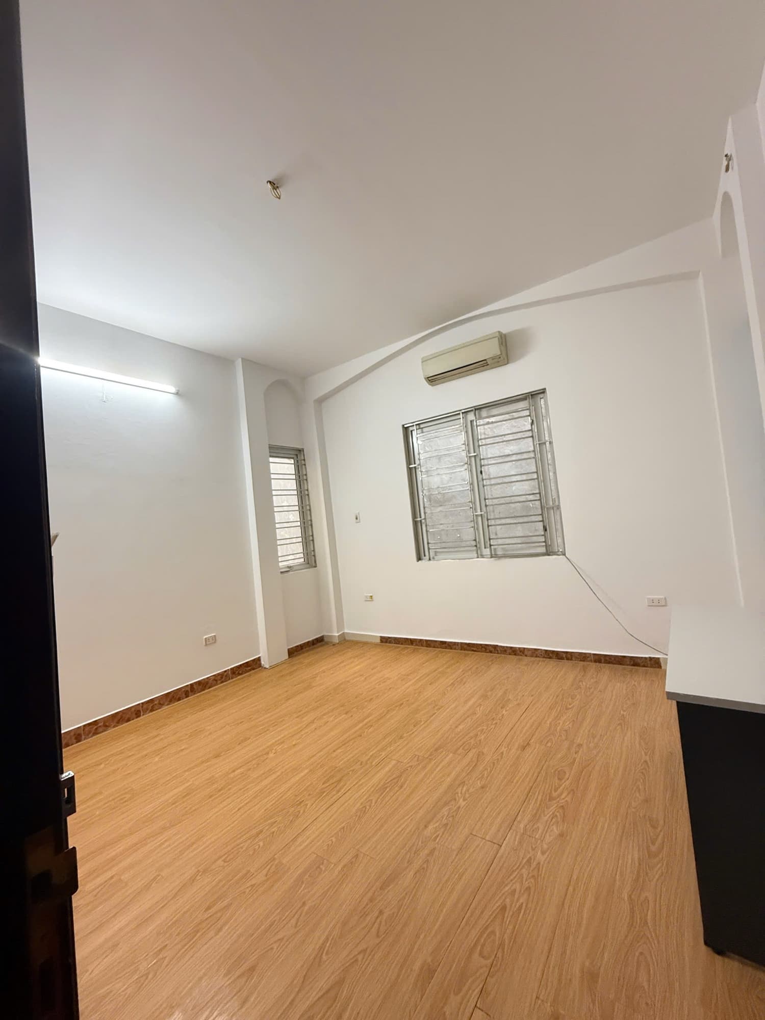 Nhà đất mặt phố, Cầu Giấy, Hà Nội - 40m² giá 11.2 tỷ