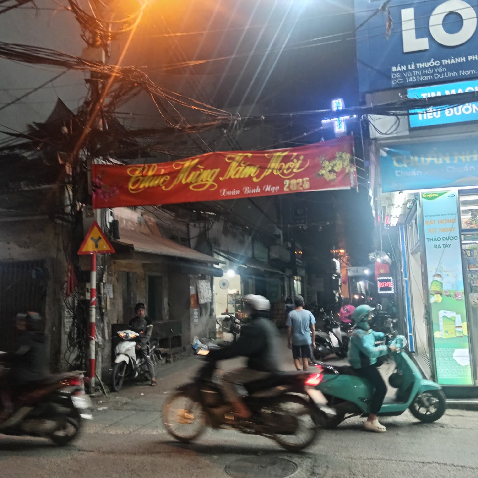 Nhà đất mặt phố, Hoàng Mai, Hà Nội - 53m² giá 8.48 tỷ