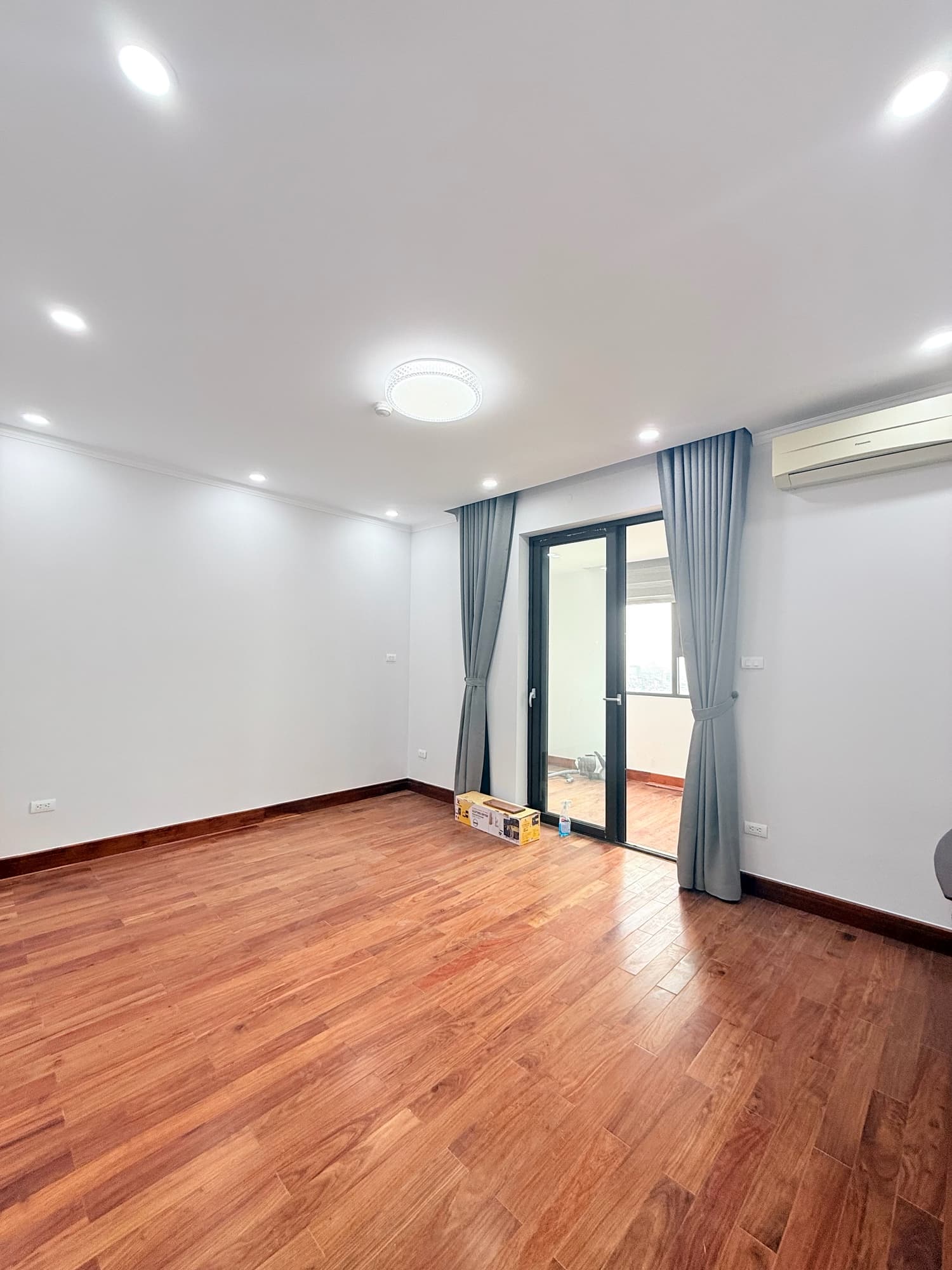 Căn hộ mặt phố, Hai Bà Trưng, Hà Nội - 112m² giá 9.35 tỷ