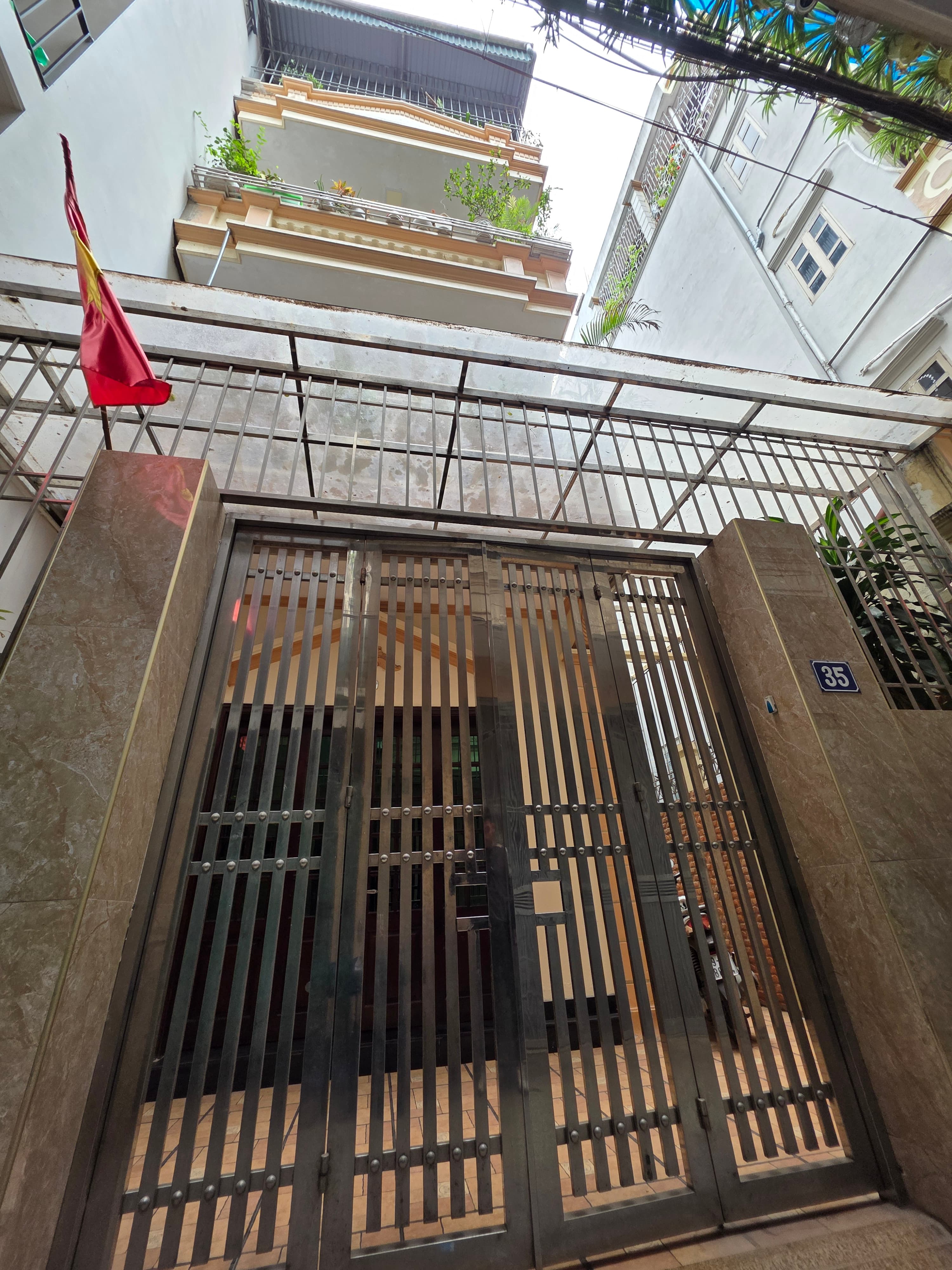 Nhà đất mặt phố, Tây Hồ, Hà Nội - 76m² giá 21.3 tỷ