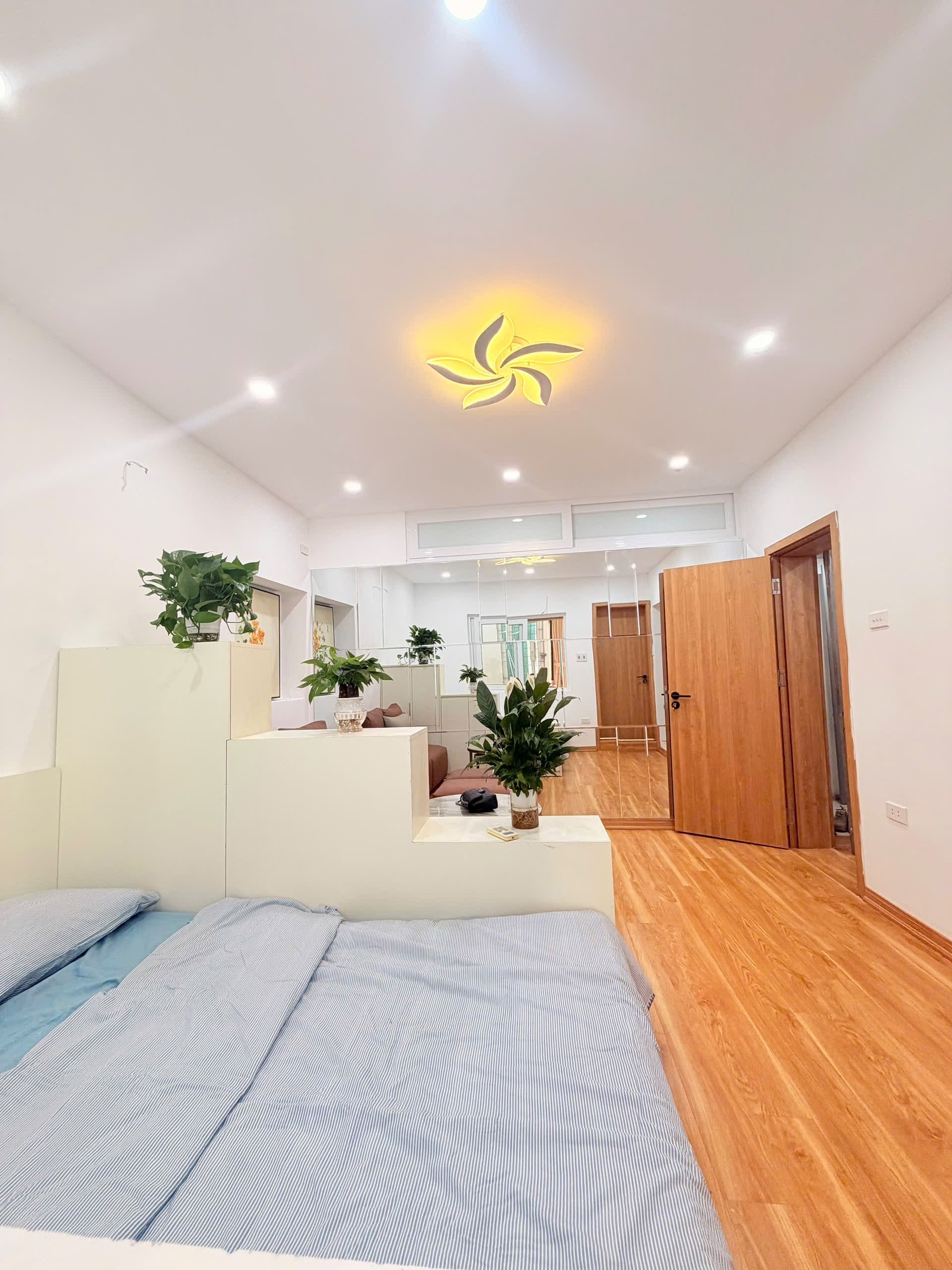 Căn hộ mặt phố, Ba Đình, Hà Nội - 19m² giá 3.85 tỷ
