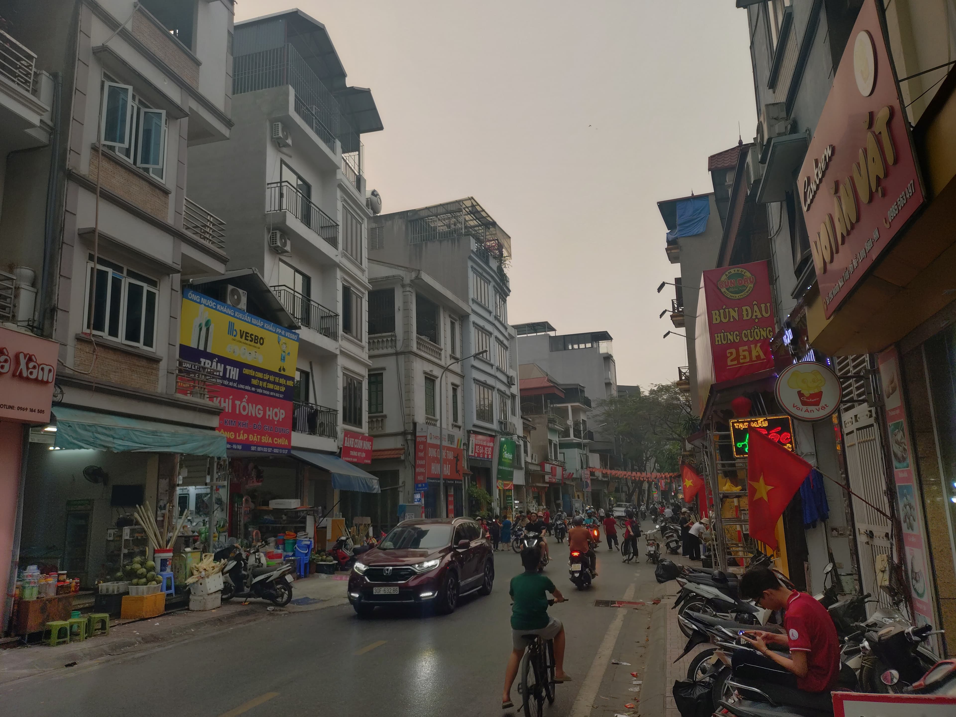 Nhà đất mặt phố, Long Biên, Hà Nội - 76m² giá 45.5 tỷ