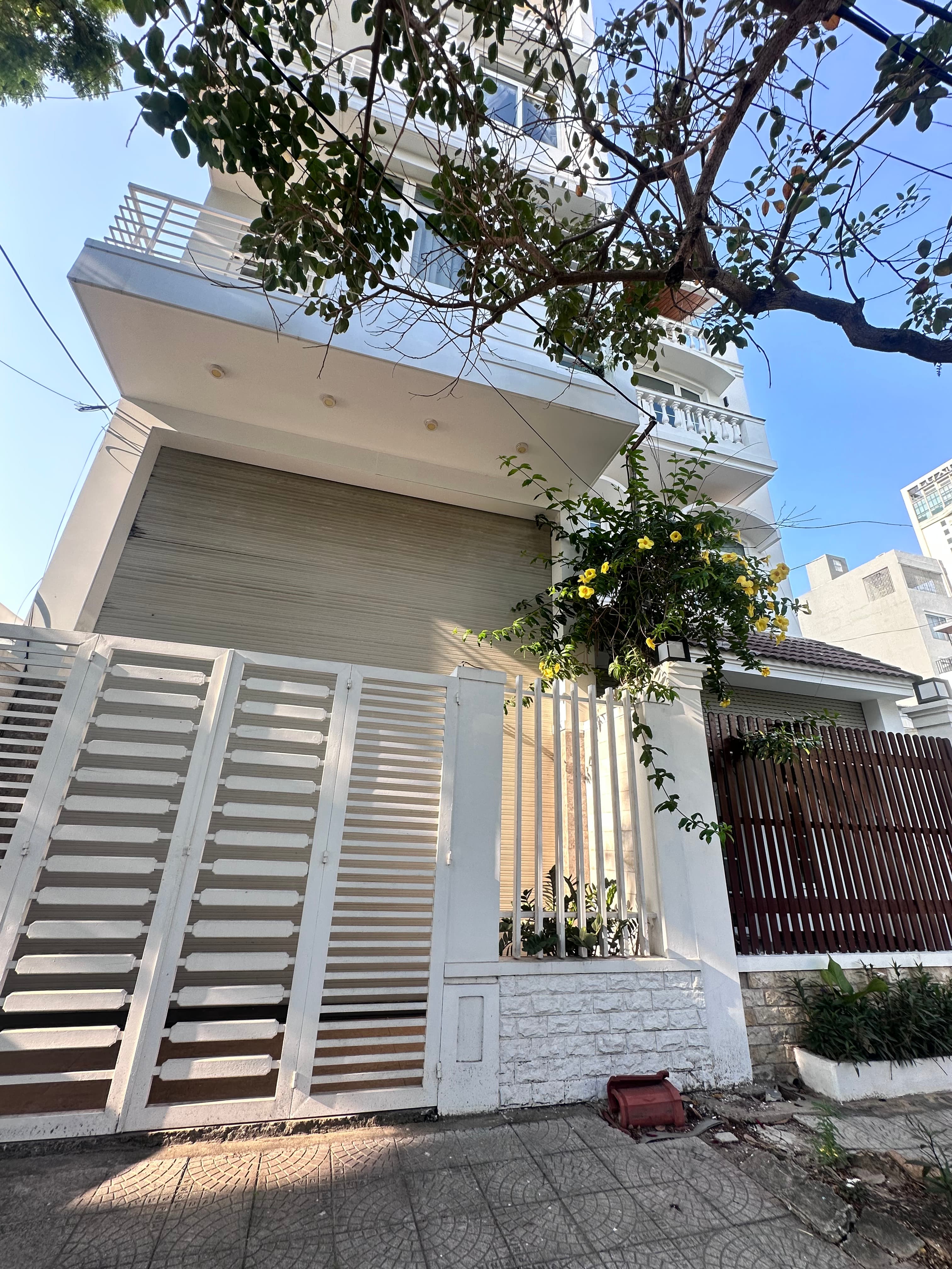 Nhà đất mặt phố, Sơn Trà, Đà Nẵng - 90m² giá 18.9 tỷ