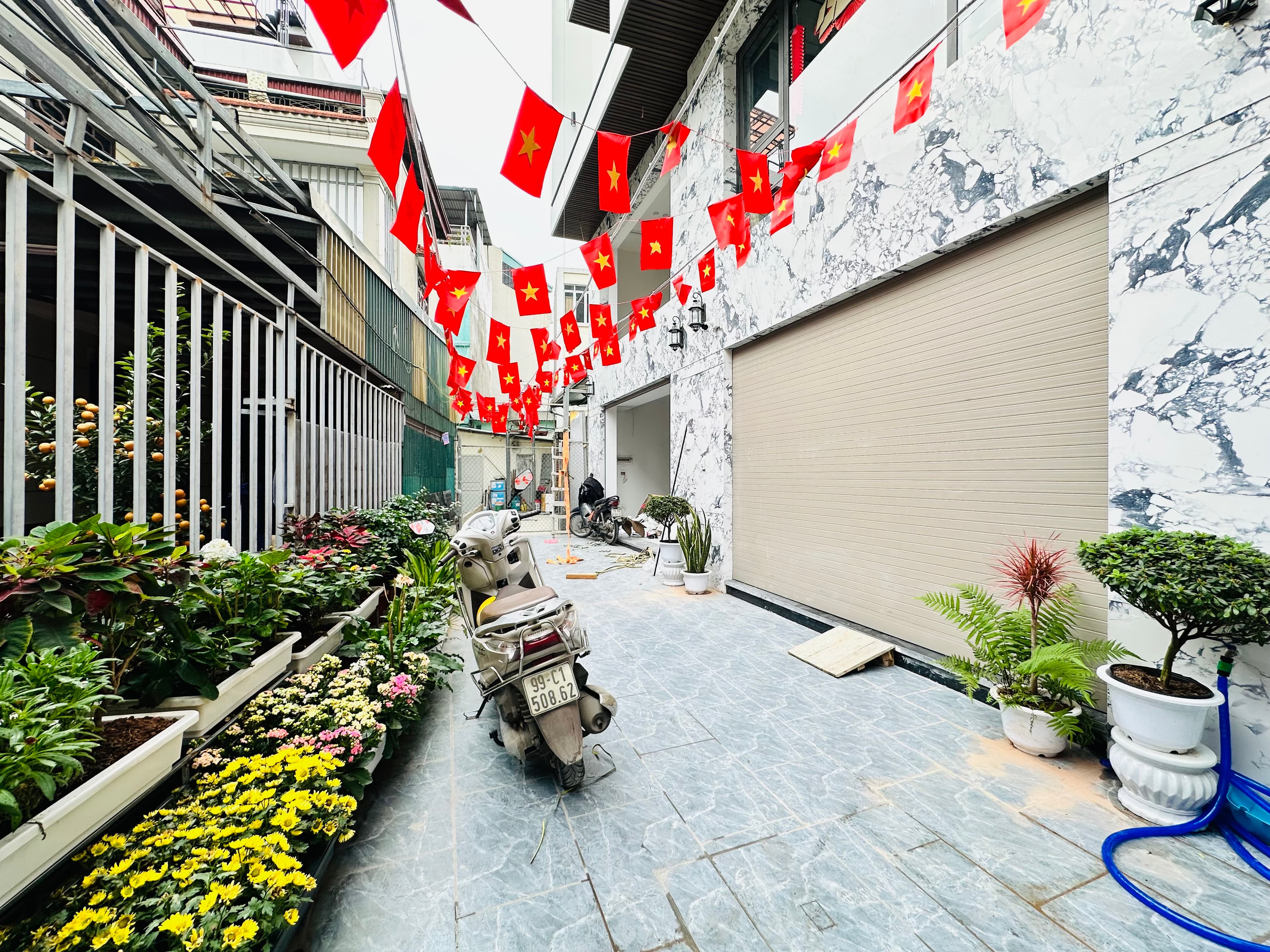 Nhà đất mặt phố, Long Biên, Hà Nội - 50m² giá 11.6 tỷ