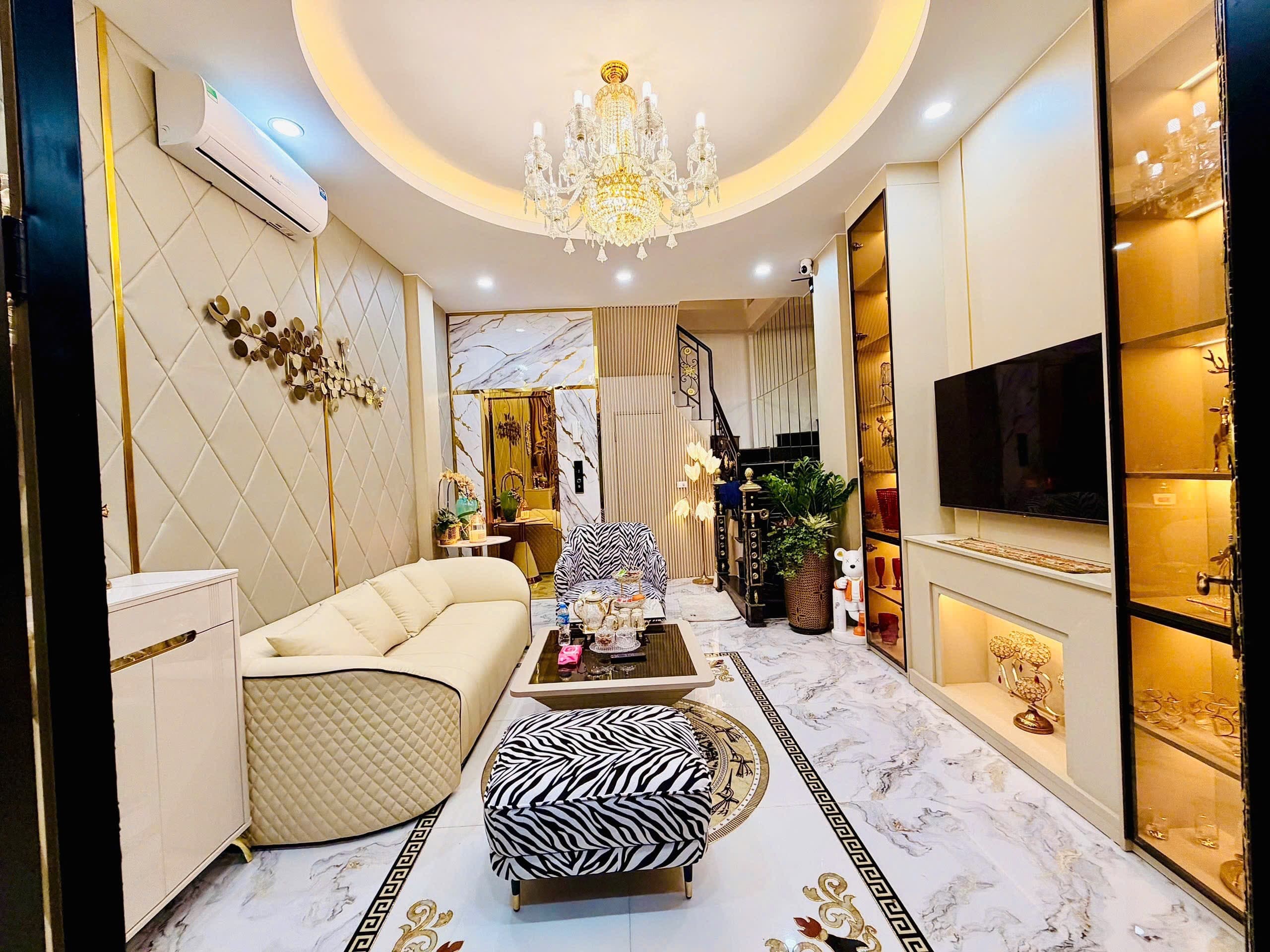 Nhà đất mặt phố, Hoàng Mai, Hà Nội - 31m² giá 9.55 tỷ