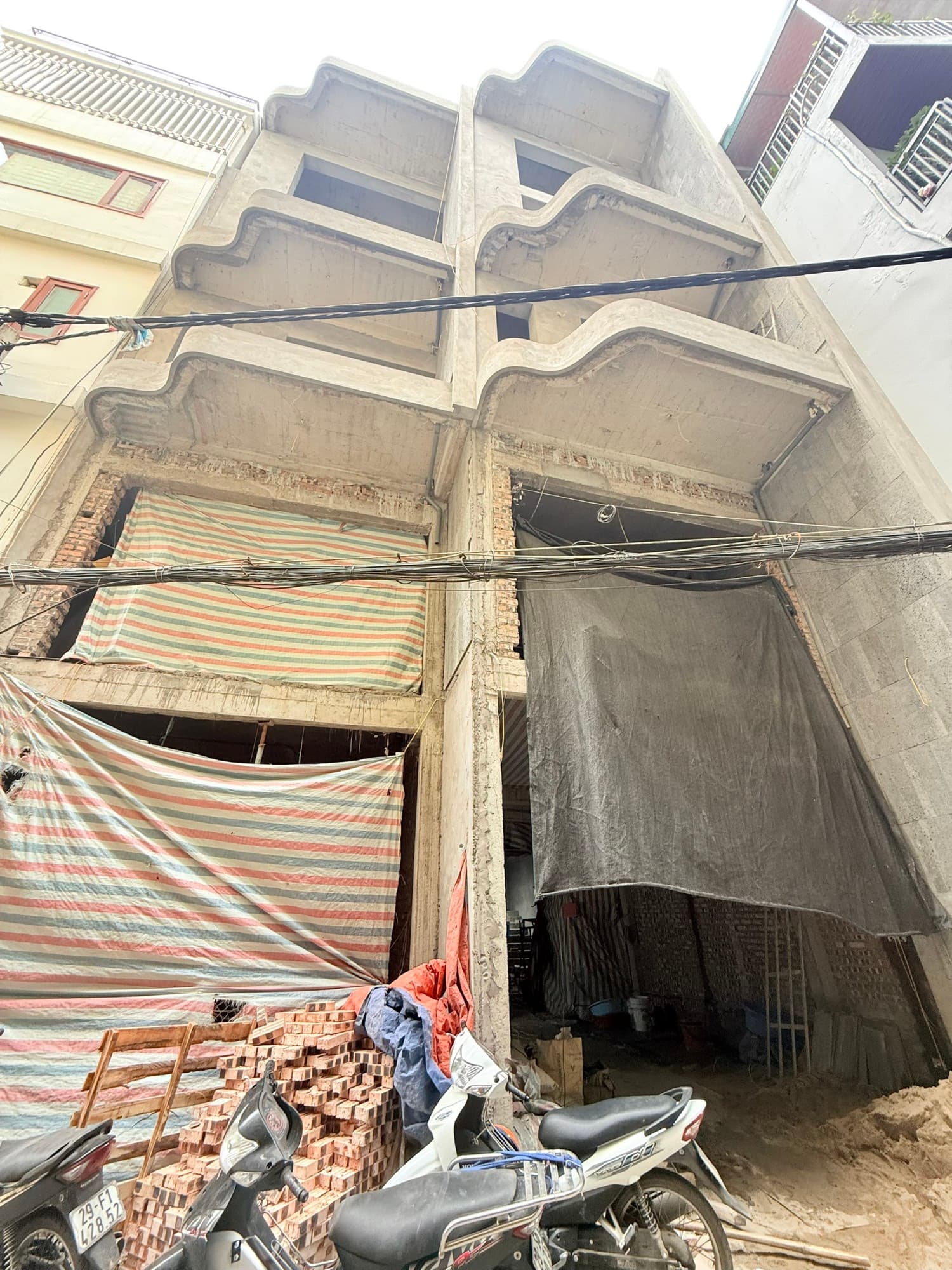 Nhà đất mặt phố, Long Biên, Hà Nội - 78m² giá 30.5 tỷ
