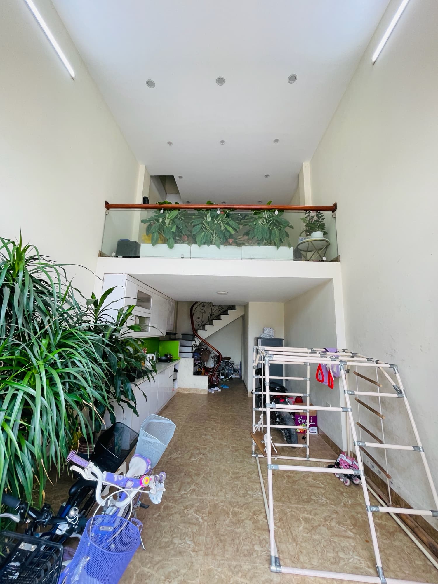 Nhà đất mặt phố, Nam Từ Liêm, Hà Nội - 35m² giá 9.68 tỷ
