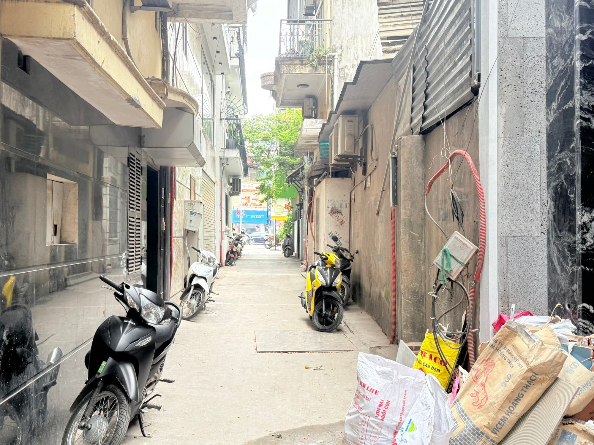 Nhà đất mặt phố, Long Biên, Hà Nội - 53m² giá 19 tỷ