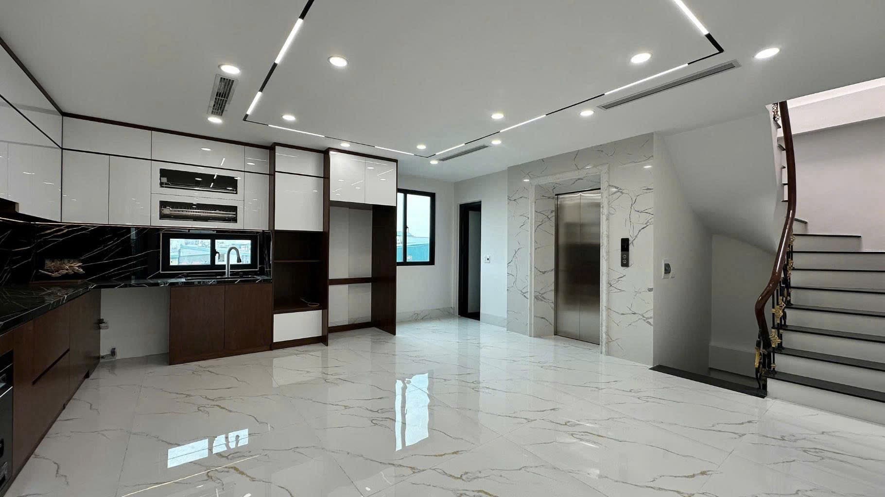 Nhà đất mặt phố, Hoàng Mai, Hà Nội - 43m² giá 14.5 tỷ