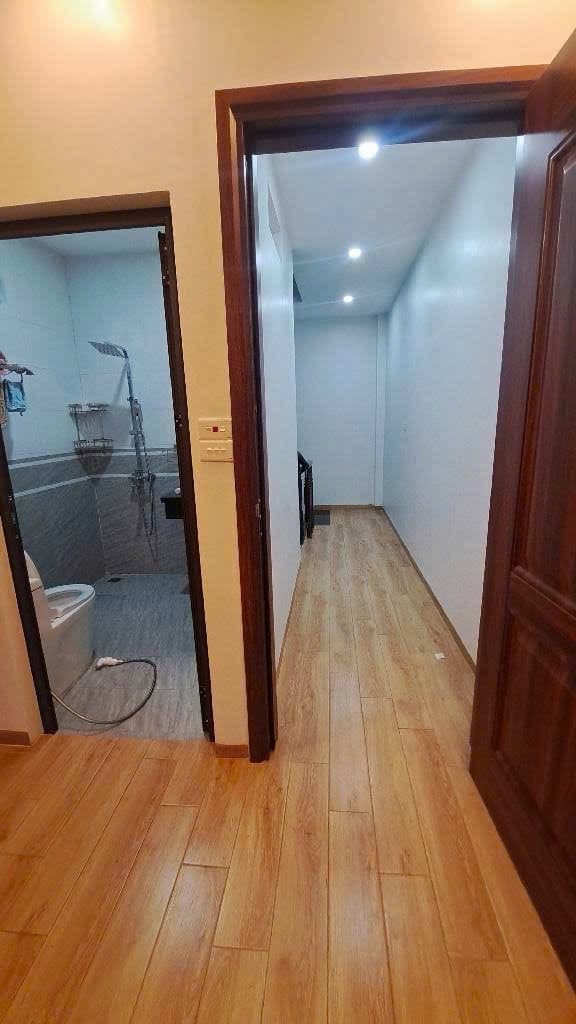 Nhà đất mặt phố, Long Biên, Hà Nội - 36m² giá 7.2 tỷ
