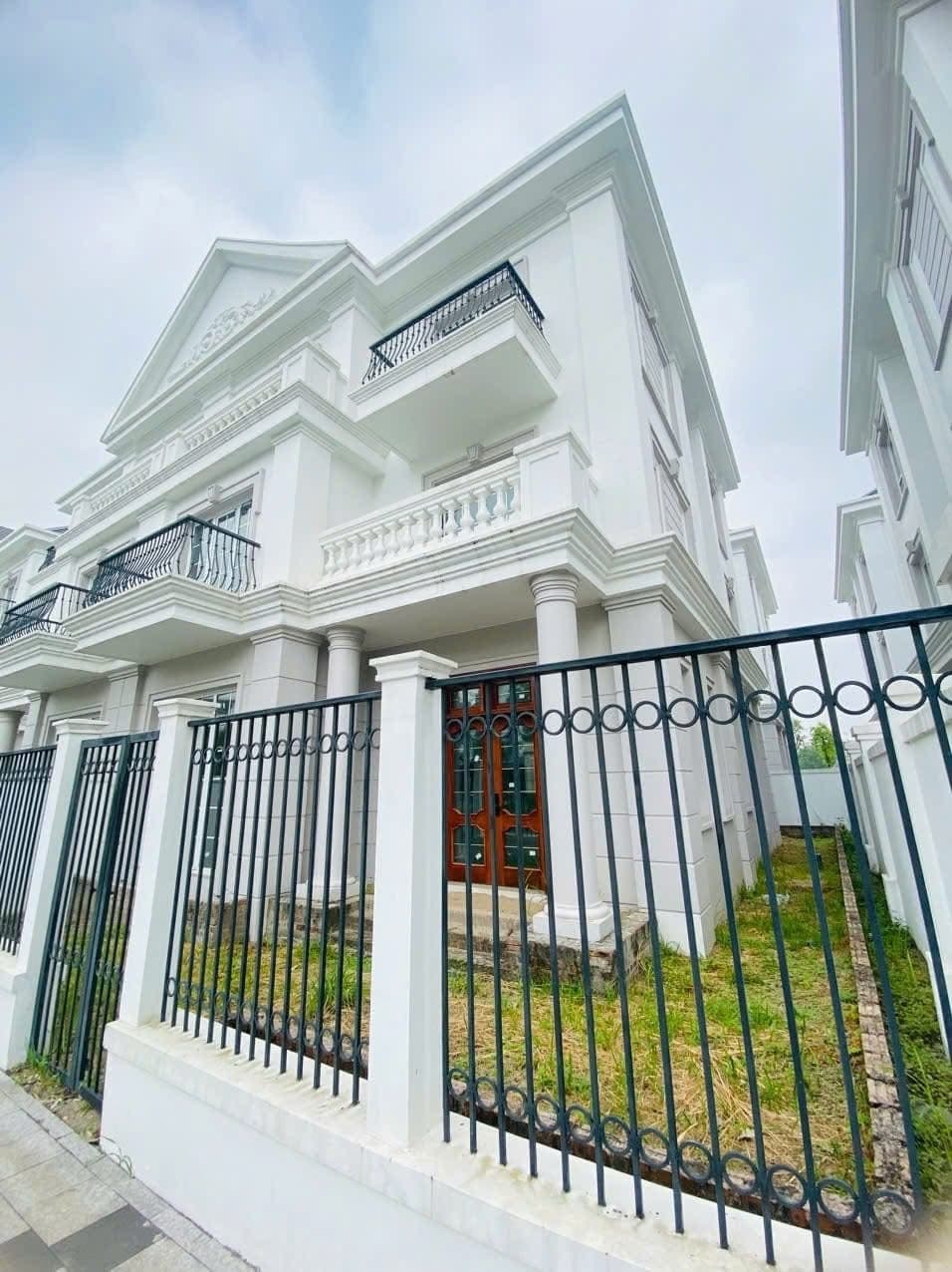 Nhà đất mặt phố, Gia Lâm, Hà Nội - 193m² giá 35.9 tỷ