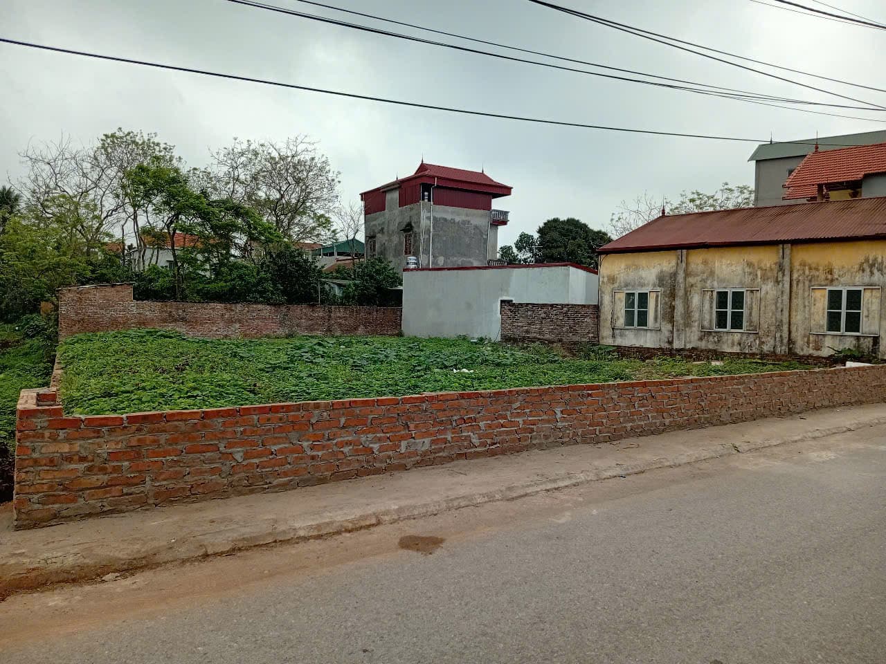Nhà đất mặt phố, Quốc Oai, Hà Nội - 100m² giá 2.1 tỷ