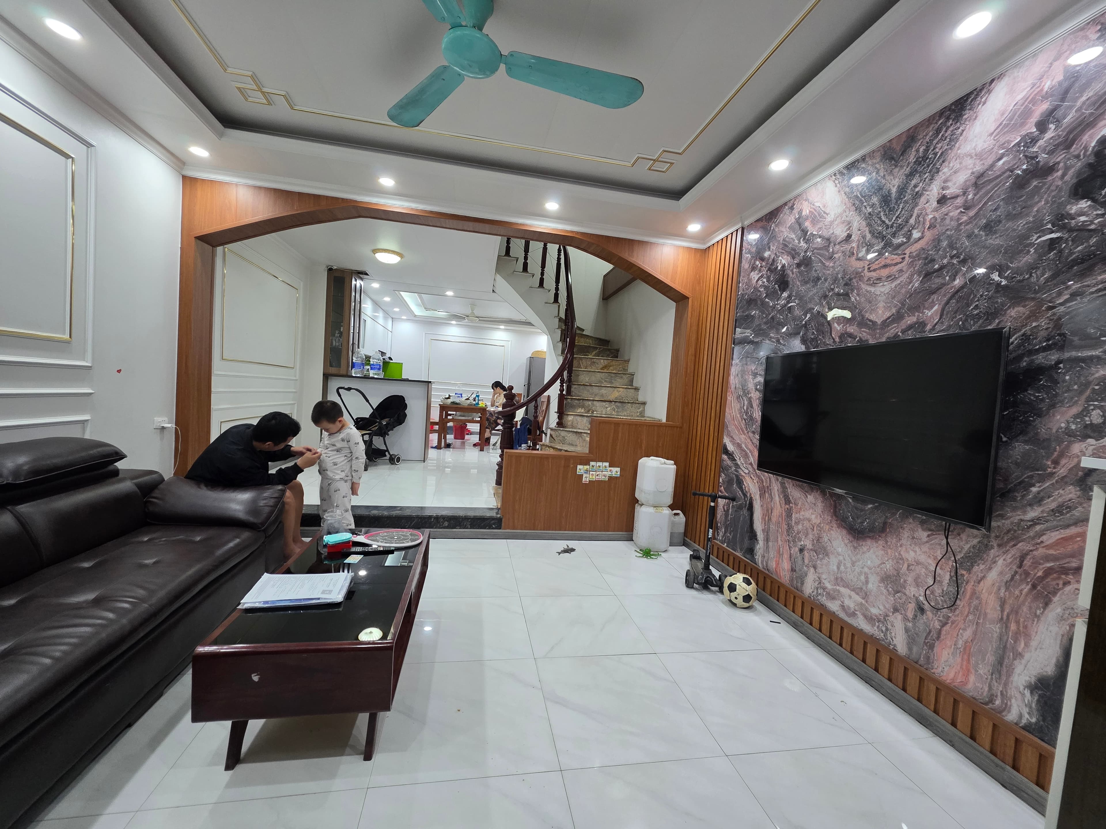 Nhà đất mặt phố, Thanh Trì, Hà Nội - 44m² giá 10.9 tỷ