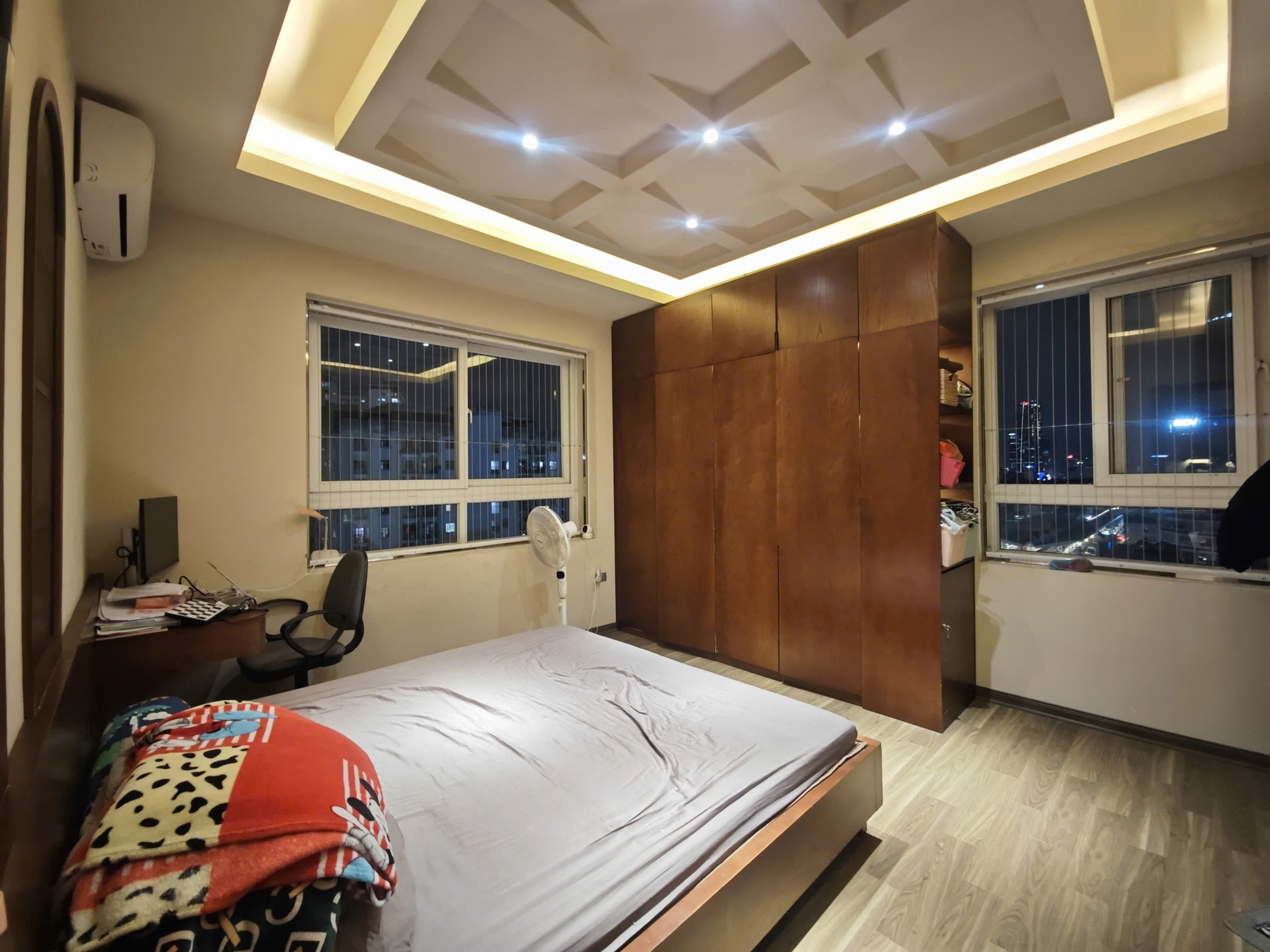 Căn hộ mặt phố, Cầu Giấy, Hà Nội - 90m² giá 7.95 tỷ